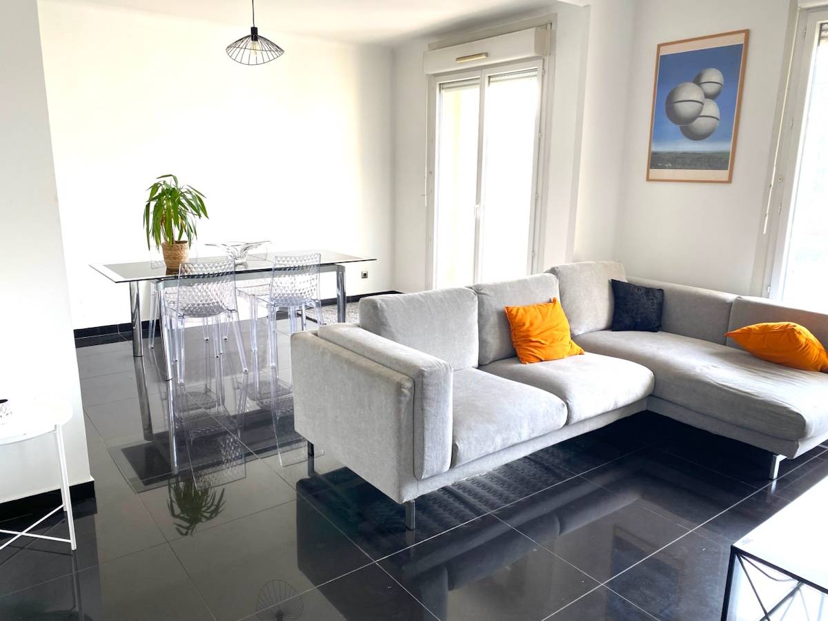 Prado Beau T3 100m² balcons asc 8ème