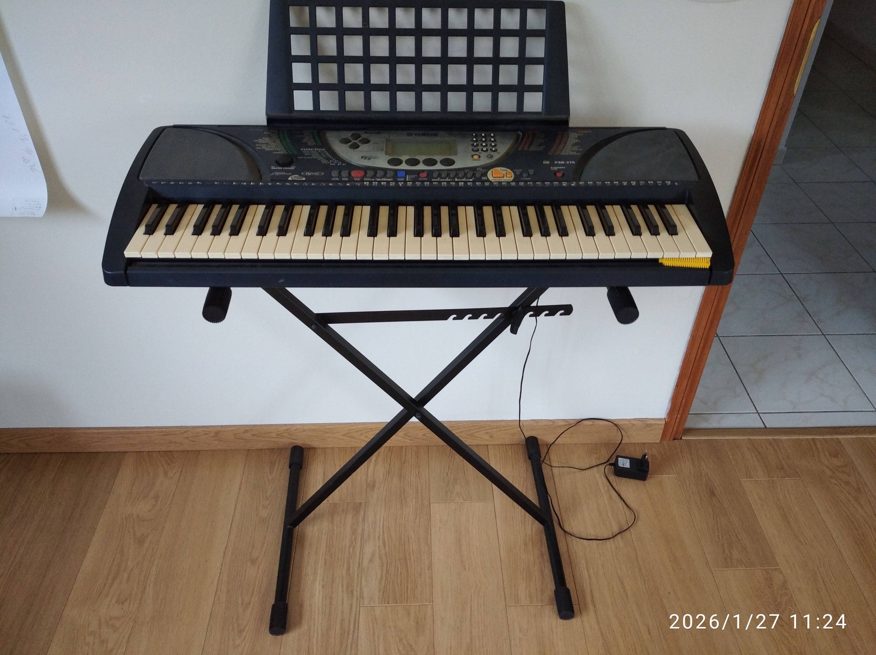 Vends synthétiseur Yamaha