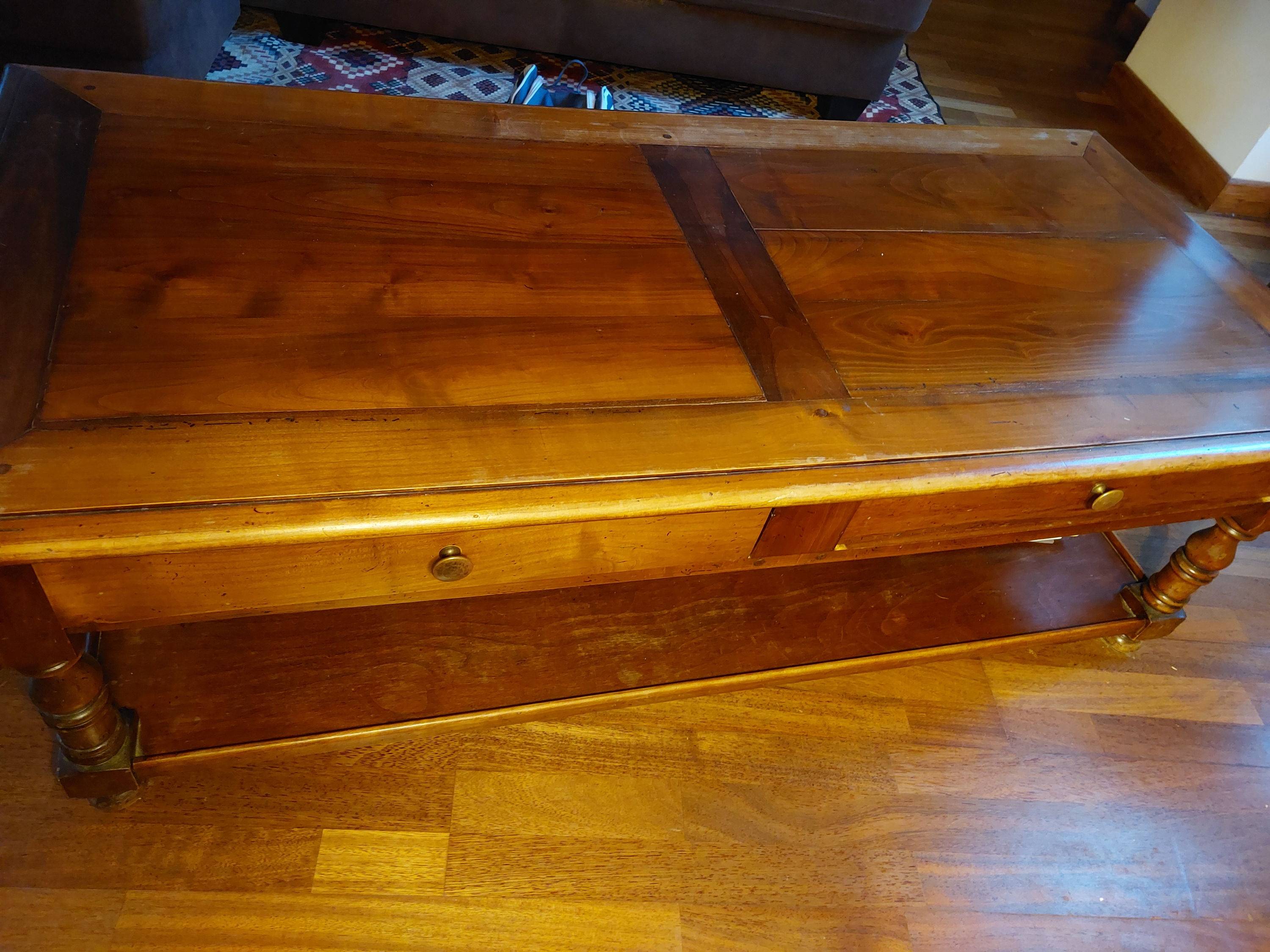 Vends table de salon merisier