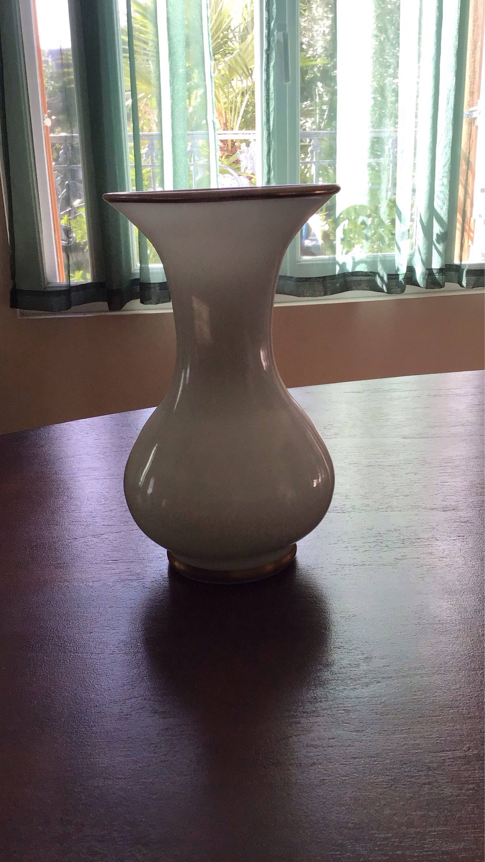 Vends vase blanc contemporain