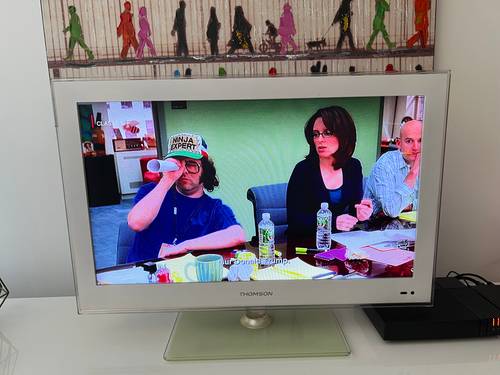 Vends TV LED 26 pouces coloris blanc Thomson