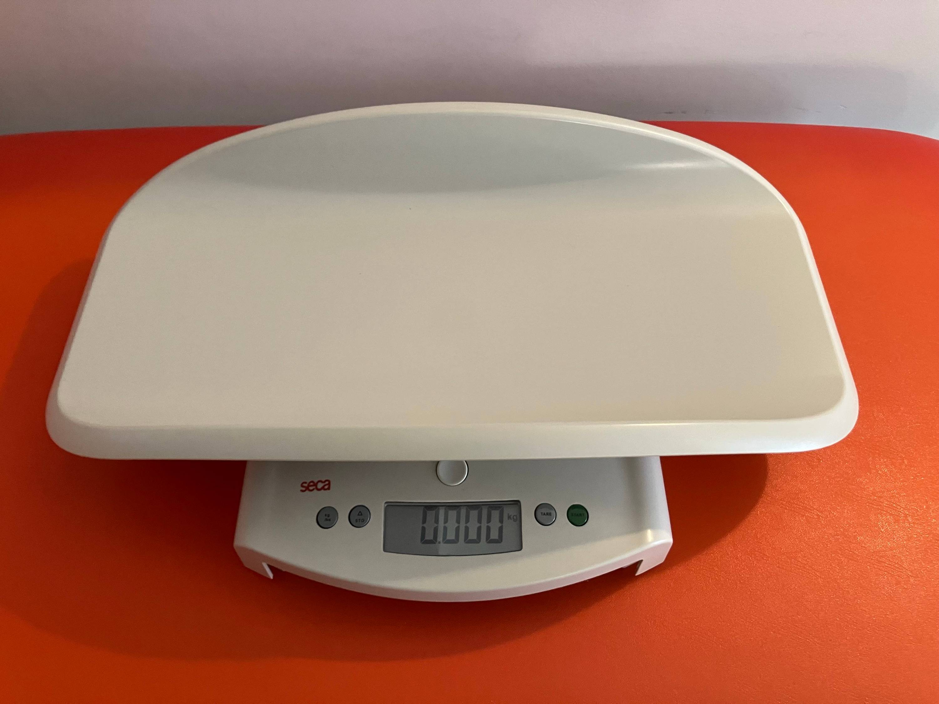 Vends pèse-bébé professionnel SECA 354 – précision 10 g – excellent état