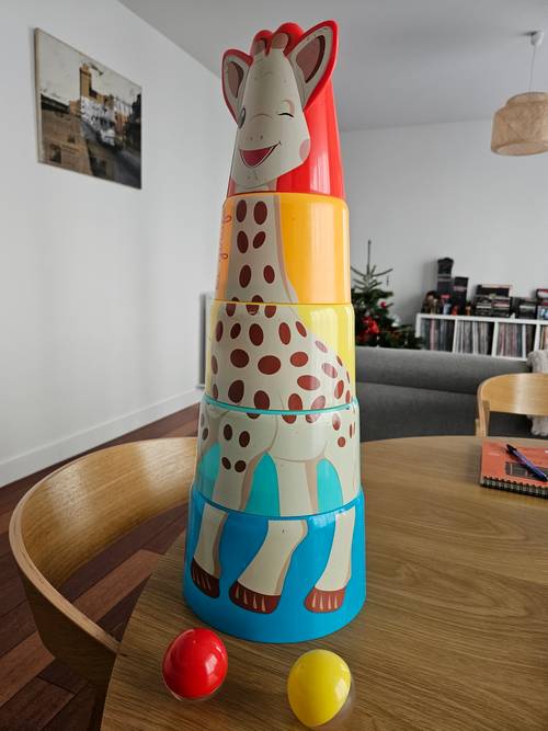 Tour geante Sophie la girafe