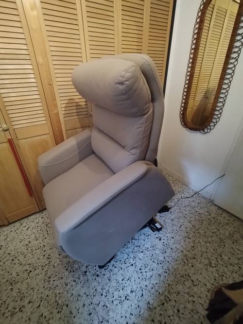 Vends fauteuil relax électrique releveur