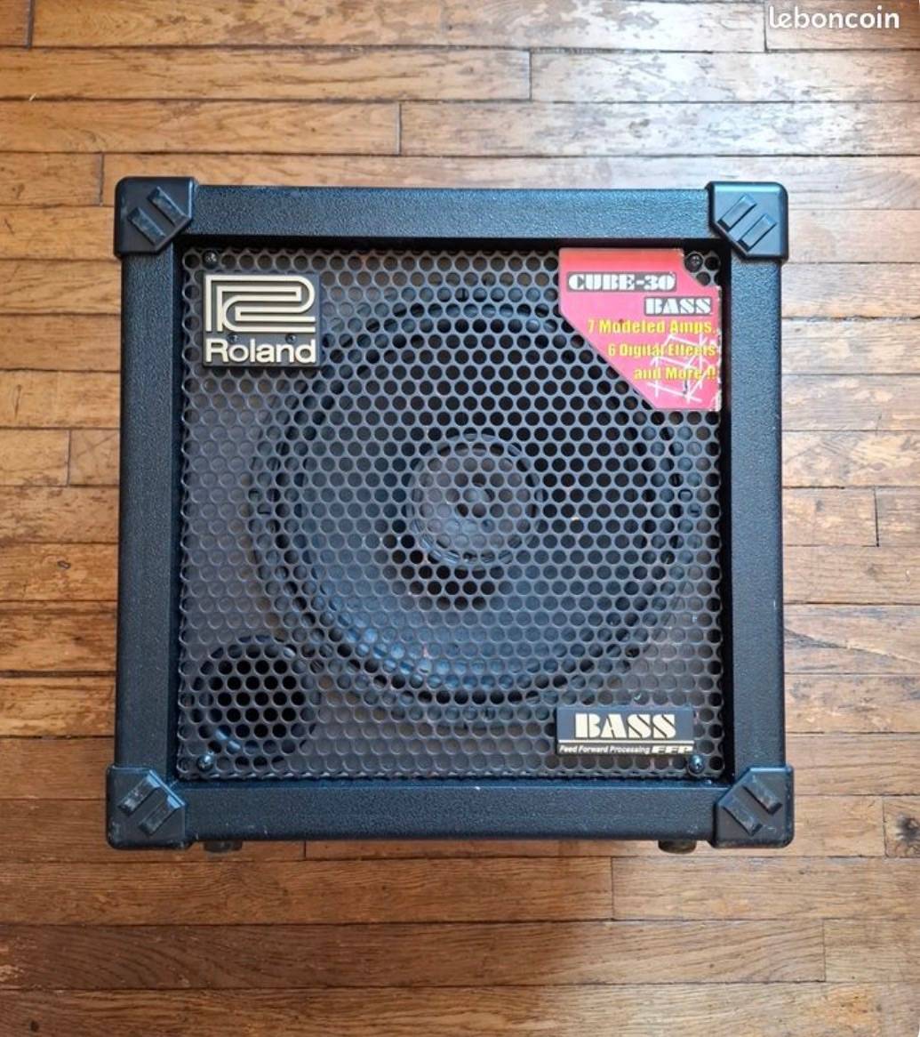 Ampli Roland cube 30