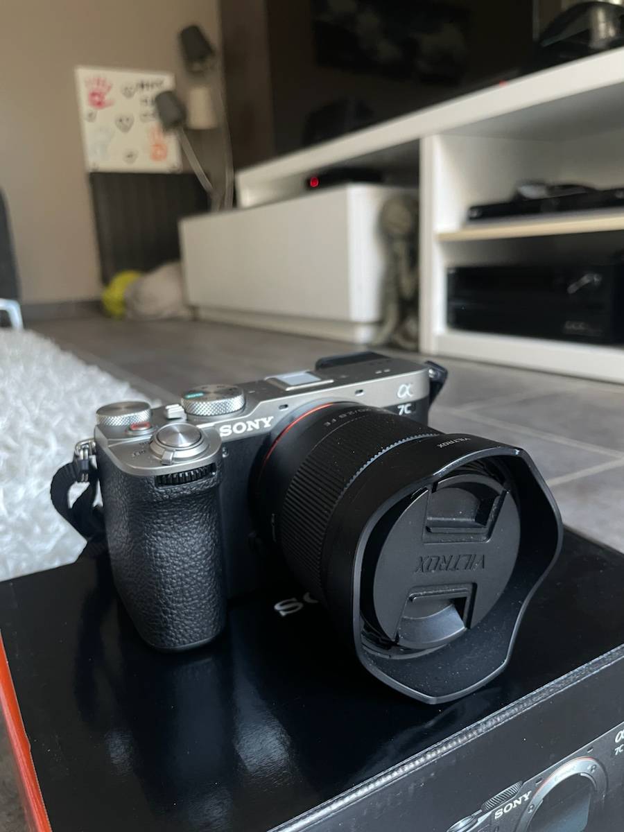 Appareil photo Sony A7C II + objectifs + carte SD