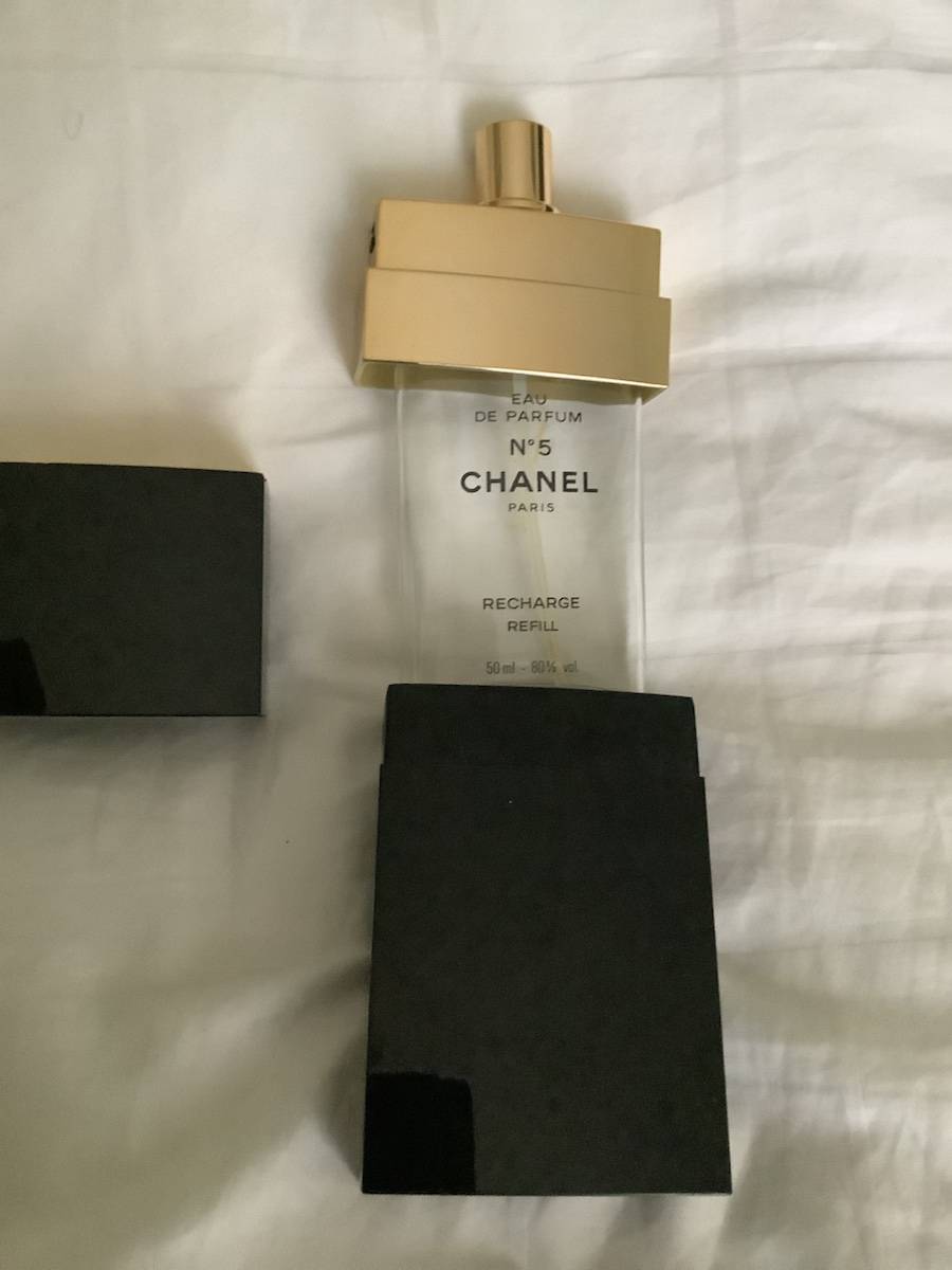 Vends vaporisateurs pour recharges de flacons de parfums Chanel