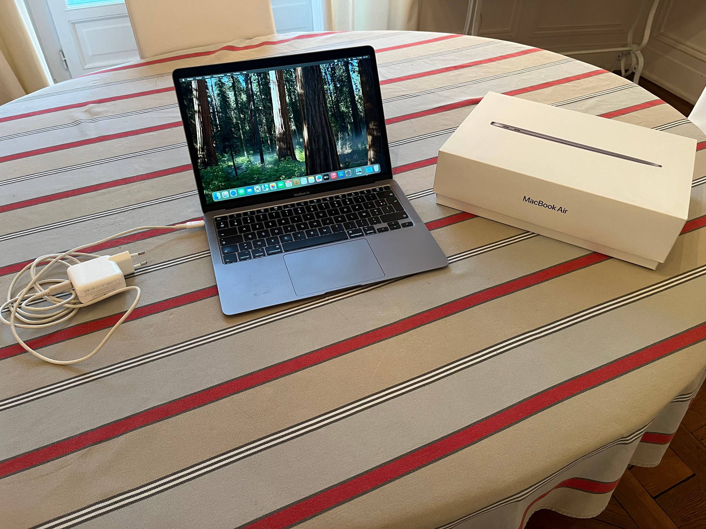 Vends ordinateur Apple MacBook Air 2020