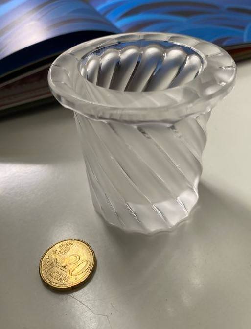 Vends vide-poche ou petit pot en cristal Lalique France