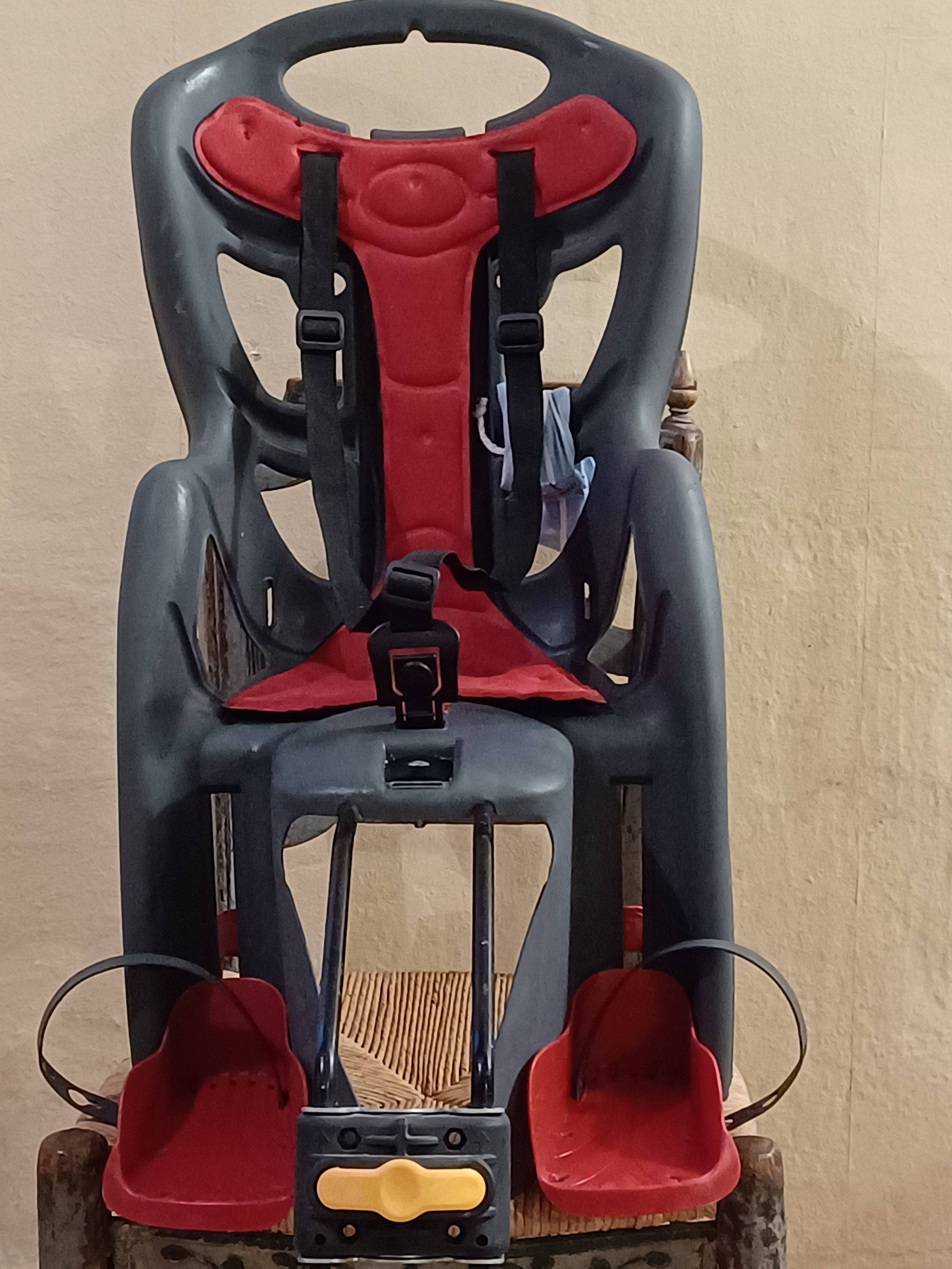 Vends porte-bébé pour vélo