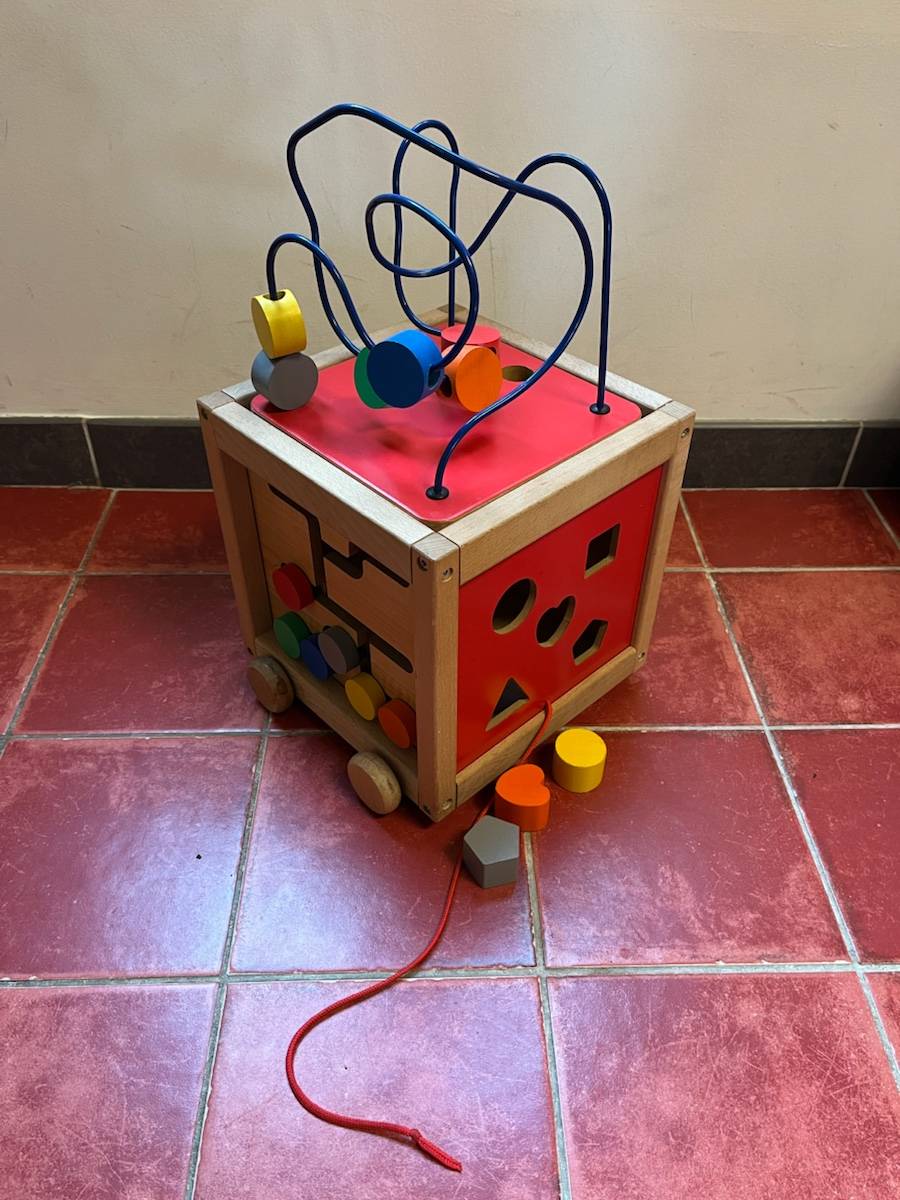 Vends cube d’éveil en bois