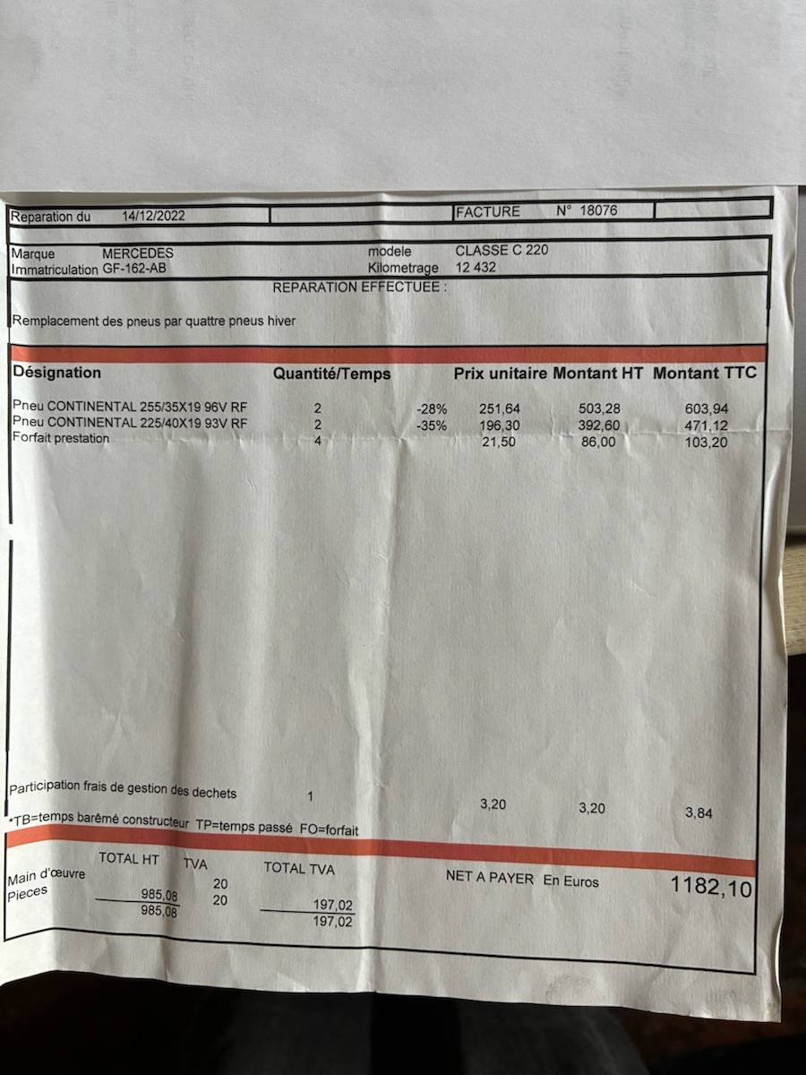 Vends train de pneus