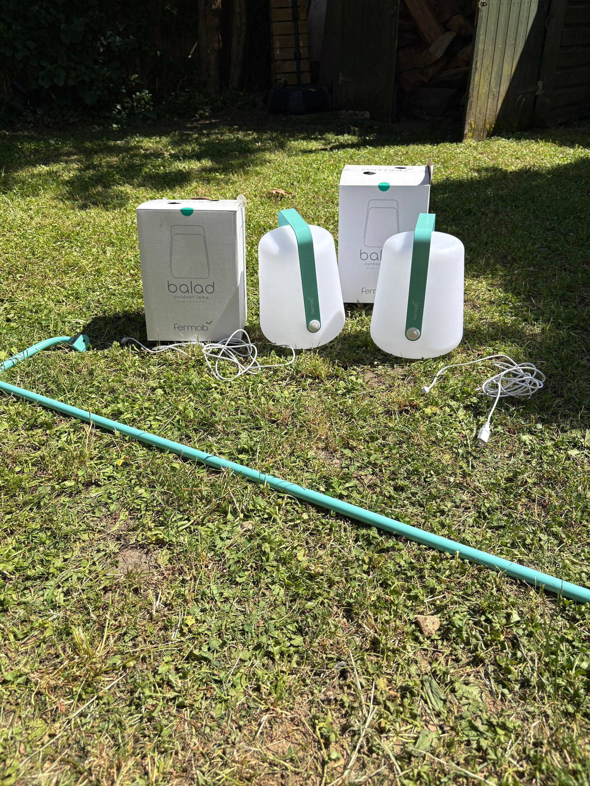 Vends deux lampes turquoises balade Fermob + 1 pied assorti - super état