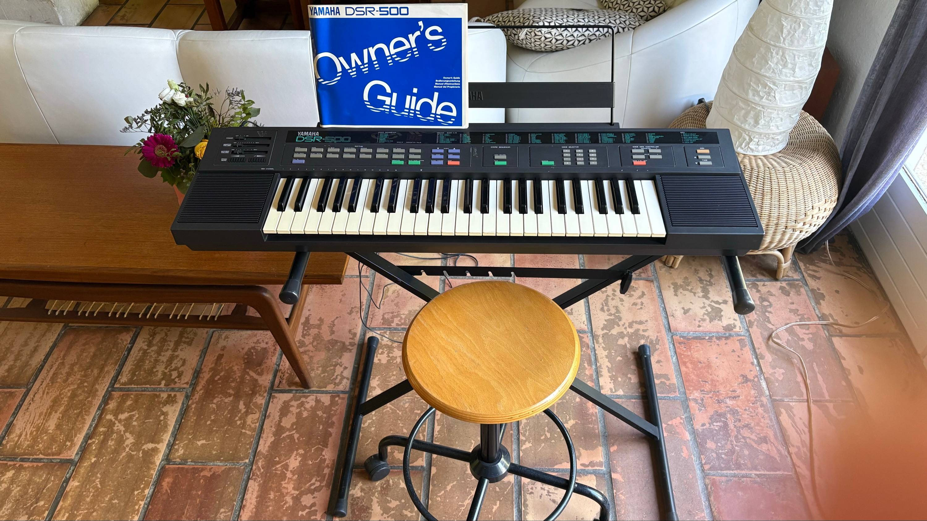 Vends synthétiseur Yamaha DSR500