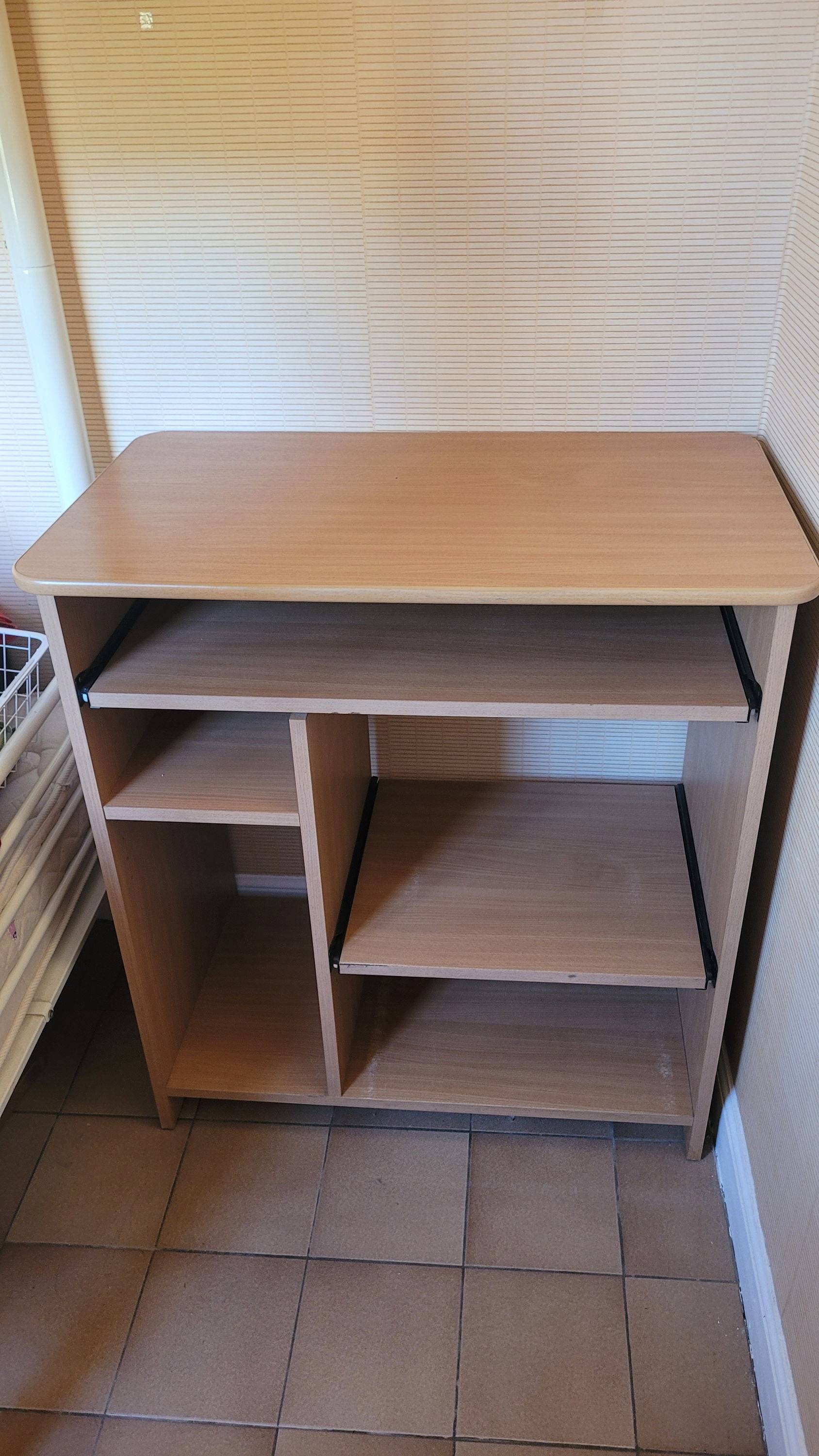 Vends bureau informatique / PC compact avec tablettes coulissantes TBE