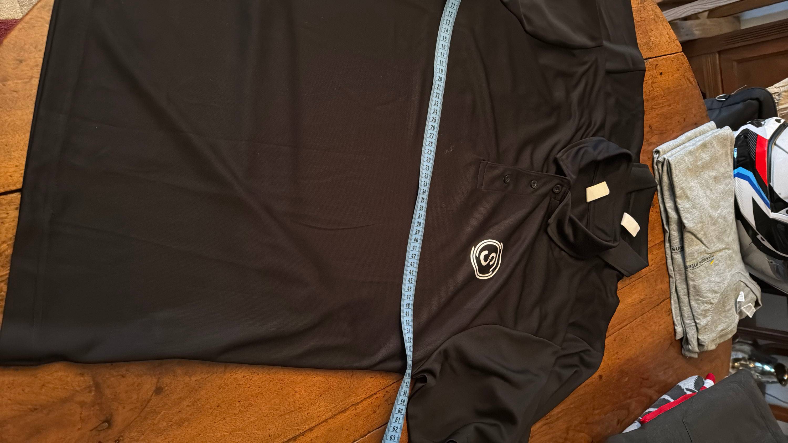 Vends 2 polos pour coach noirs - Taille M