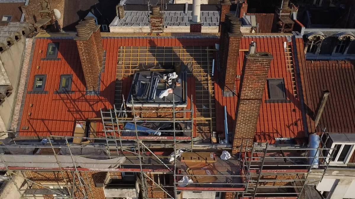 Propose prise de vue drone de toitures, maisons, jardins, événements