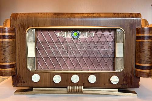 Joli Poste TSF transformé en Enceinte Bluetooth