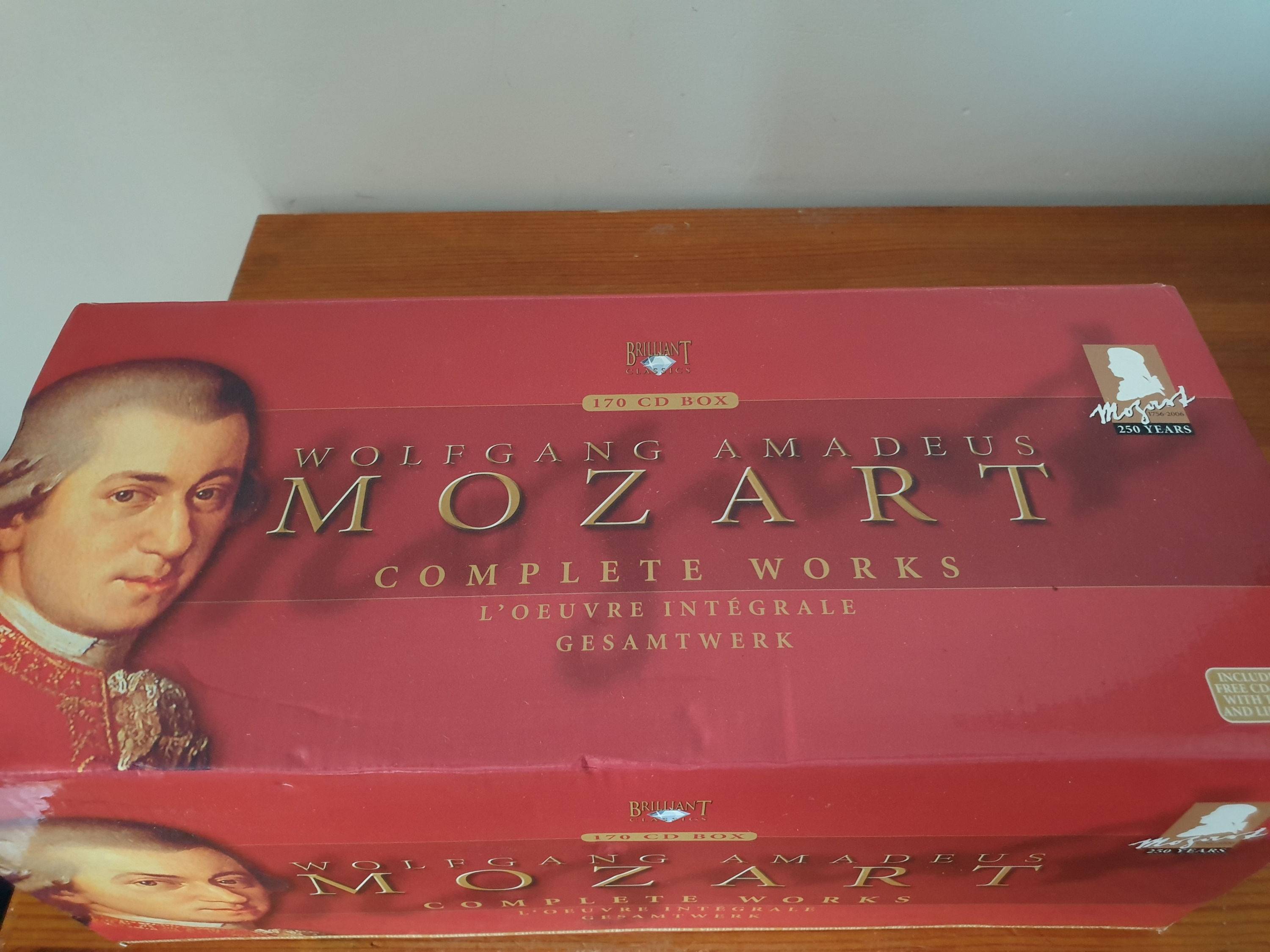 Vends coffret de l'œuvre intégrale de Wolfgang Amadeus Mozart de 170 CD (écoutée une fois)