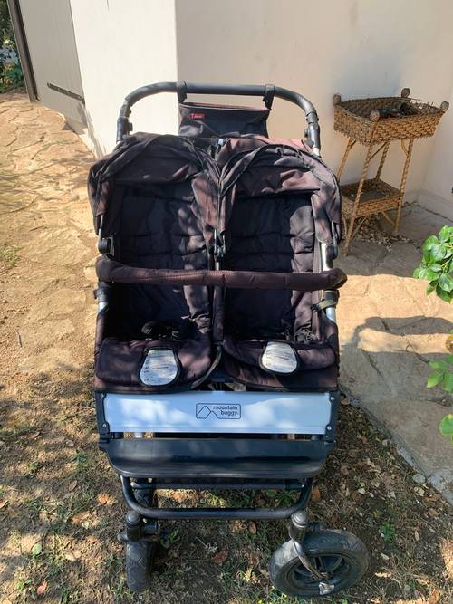 Vends poussette double Mountain Buggy