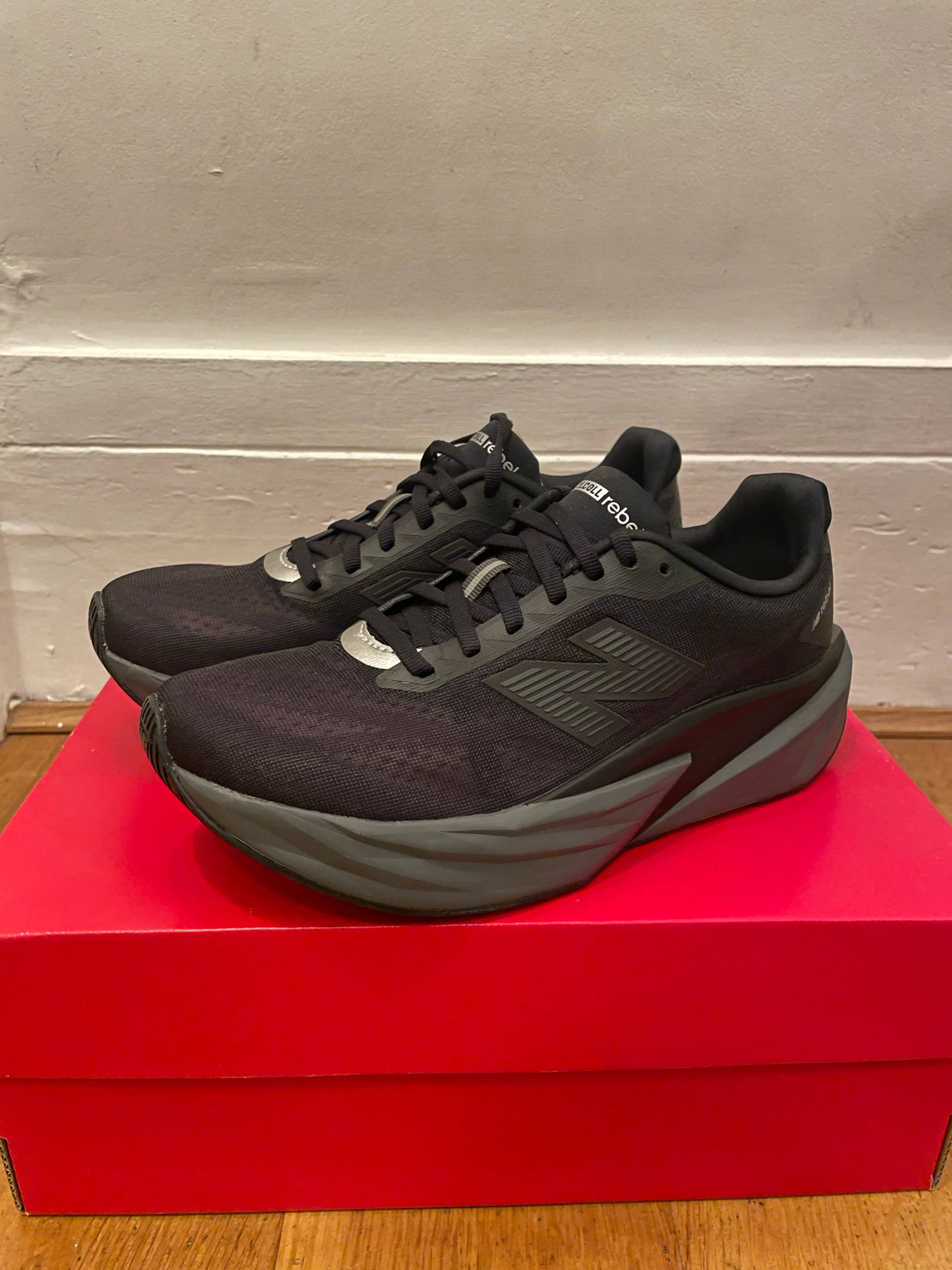 Vends New balance fuelCell rebel v5 - Pointure 40.5