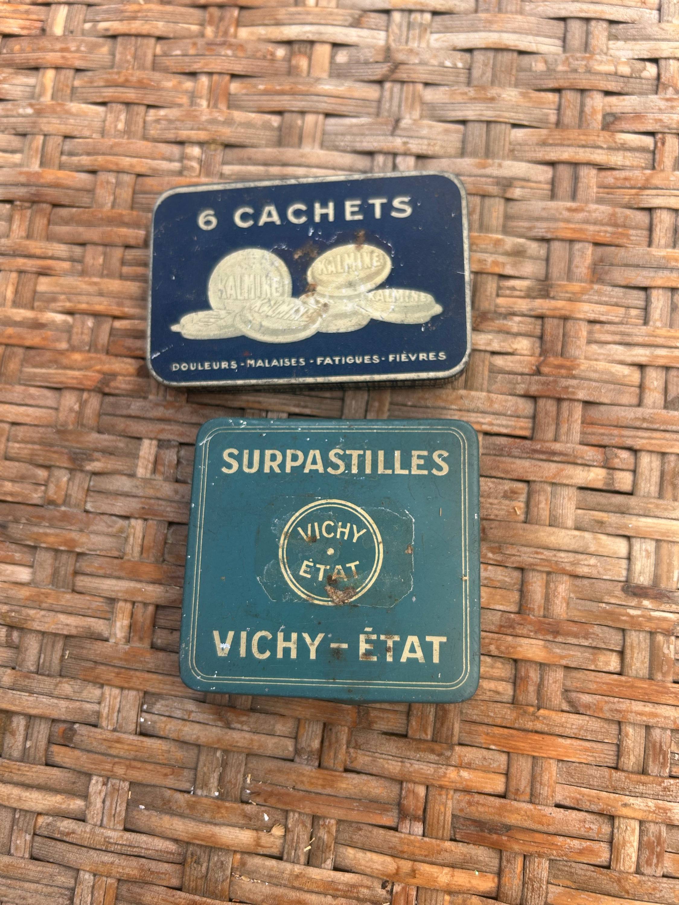 Je vends petites boites de pastilles 1950