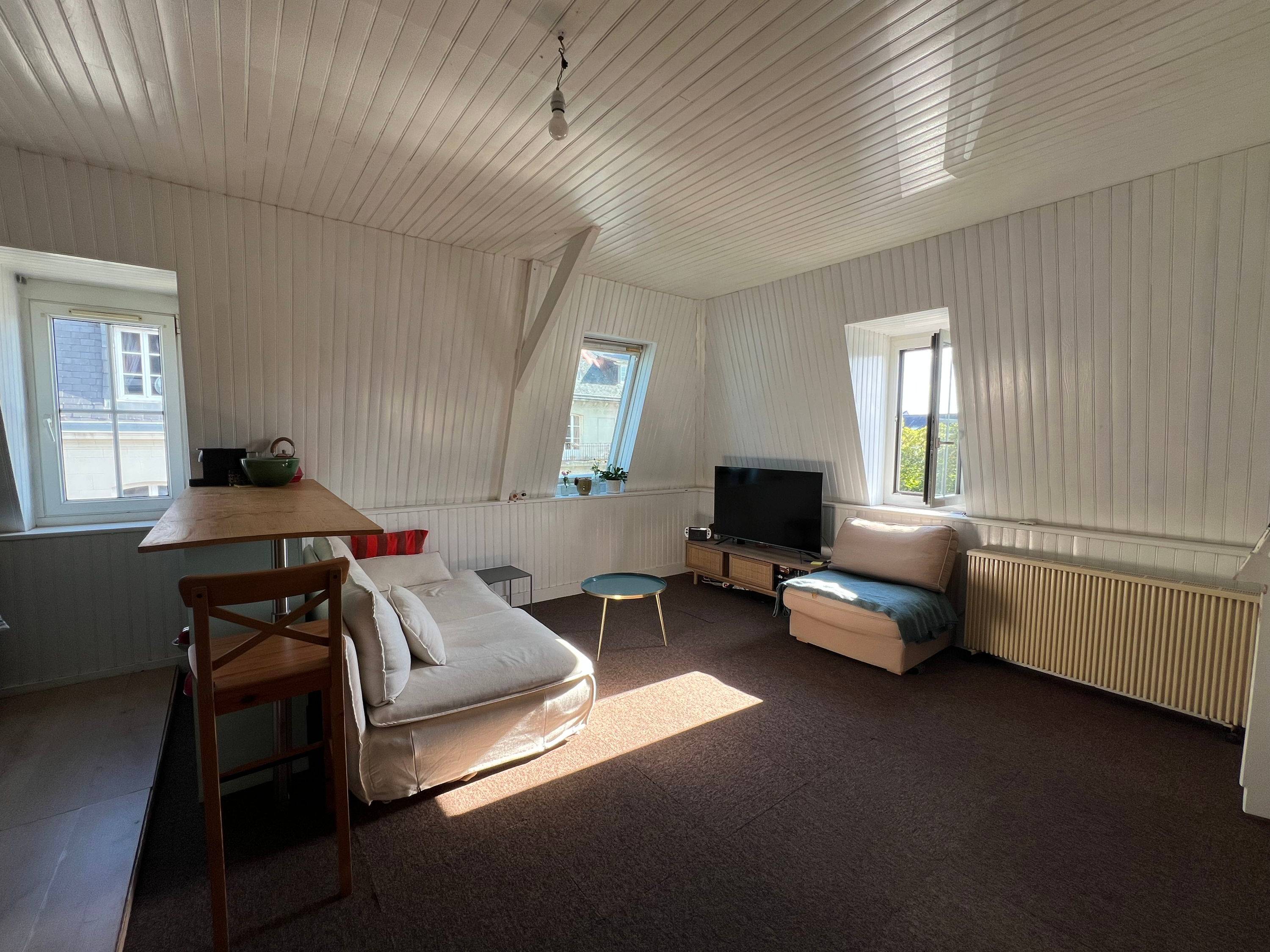 Loue T3 ~ 53m² - Nantes place Edouard Normand - Libre 25 octobre-4e étage sans ascenseur