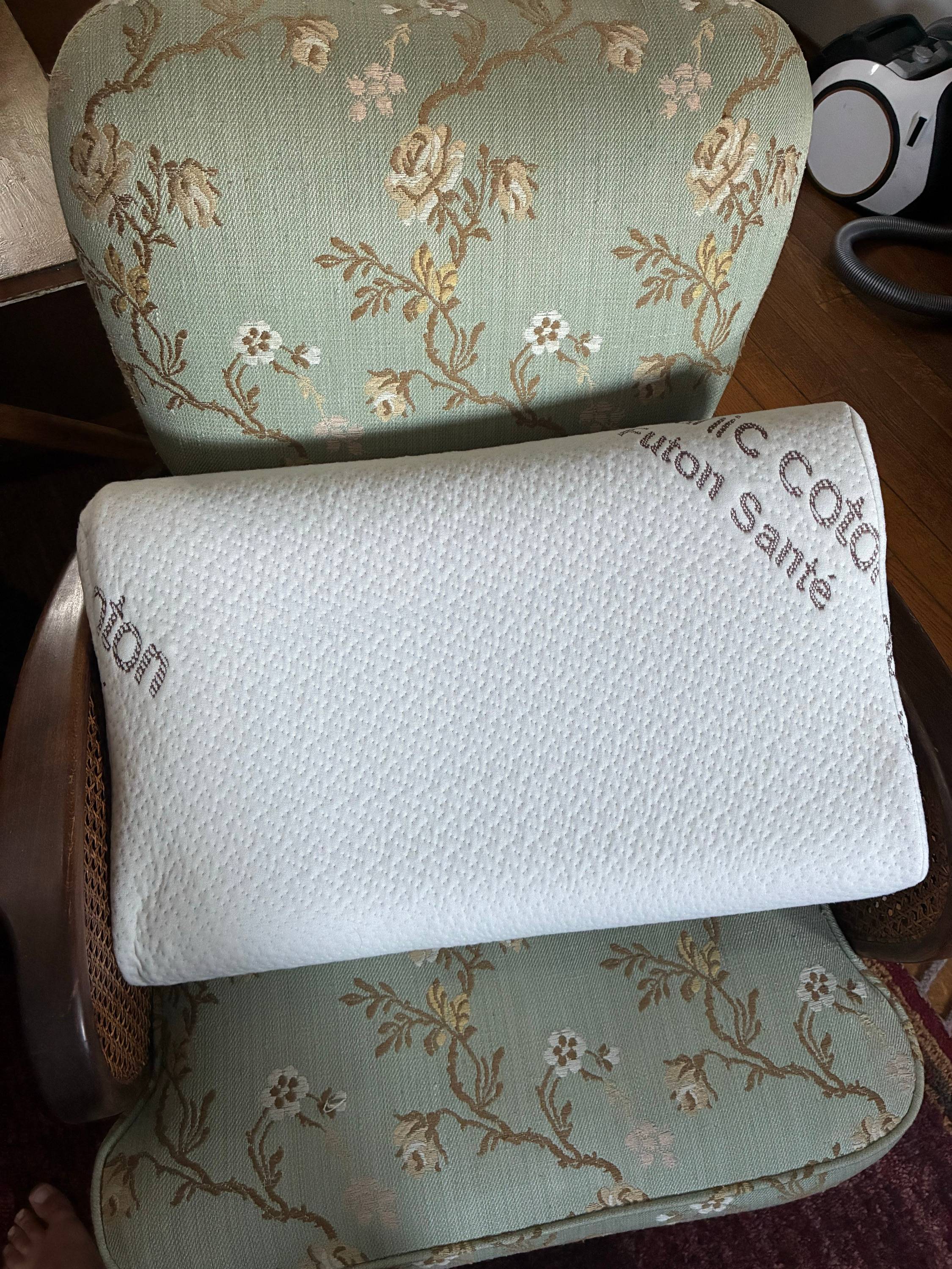 Vends futon oreiller soutien thérapeutique : aide à maintenir la tête et la nuque dans la position adéquate soupless