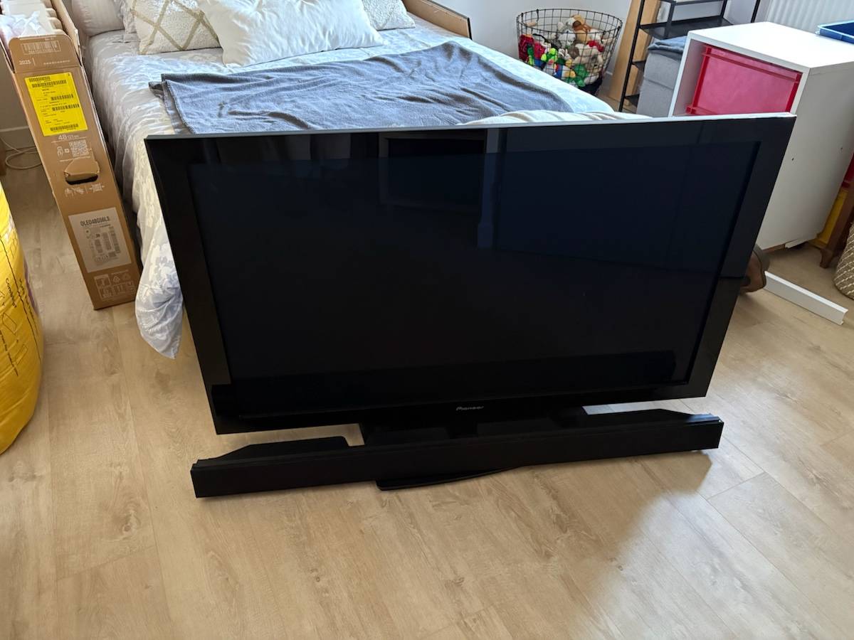 Télévision Pioneer 50 pouces
