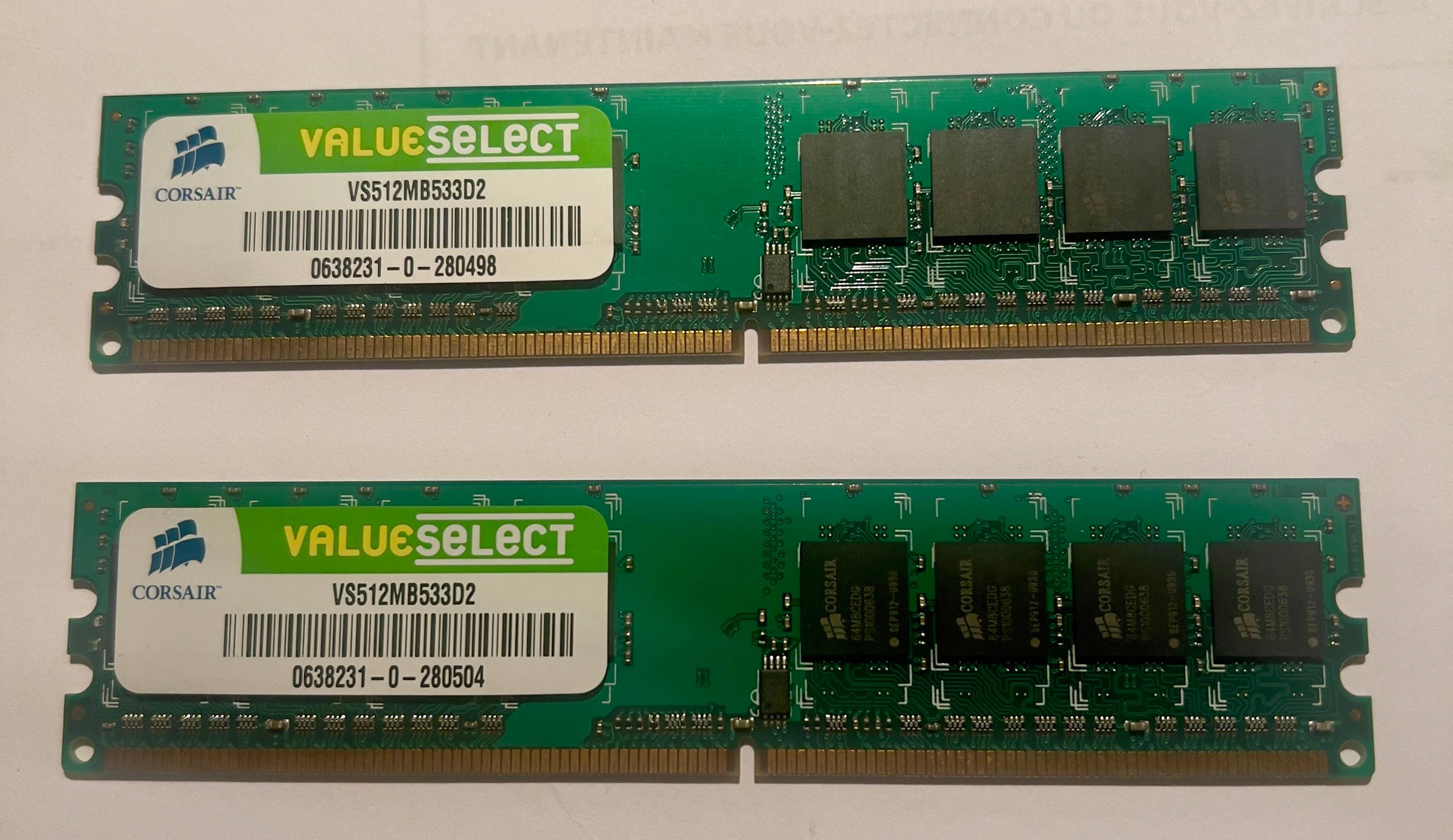 Vends 2 barrettes de mémoire Corsair VS512MB533D2 DDR2