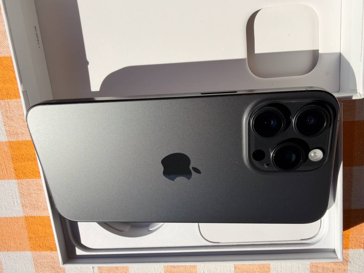 IPhone 15 ProMax 512Go etat neuf