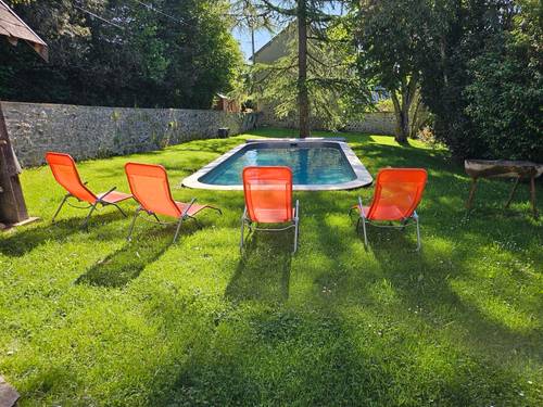 Loue maison auvergnate avec piscine chauffée protégée et jardin clos - 10 couchages - Saint-Gervais-d’Auvergne (63)