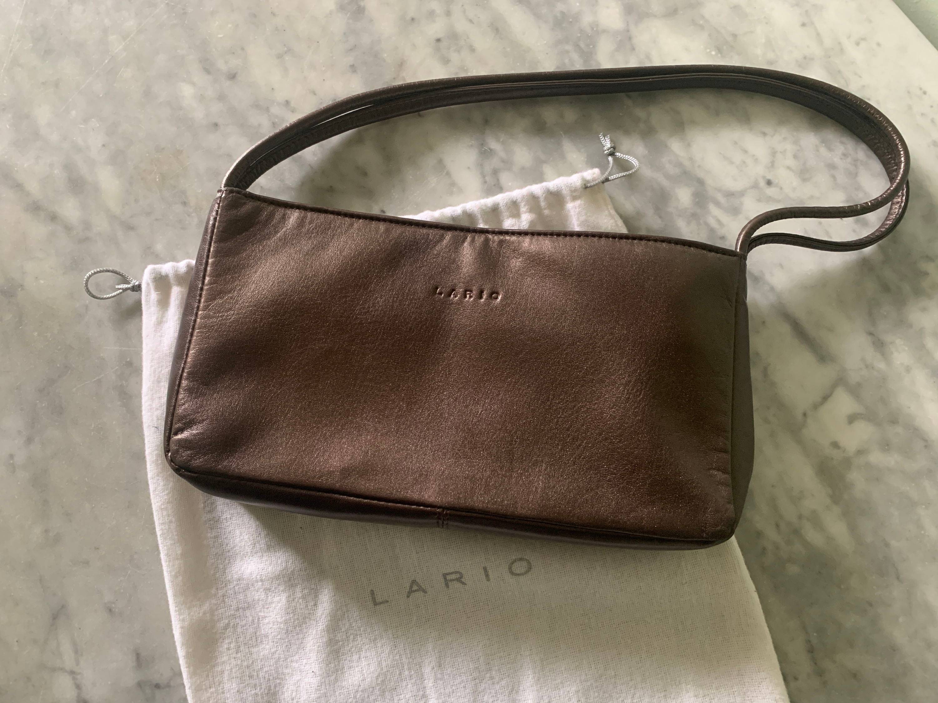 Vends petit sac à main Lario 1898 en cuir couleur marron mordoré