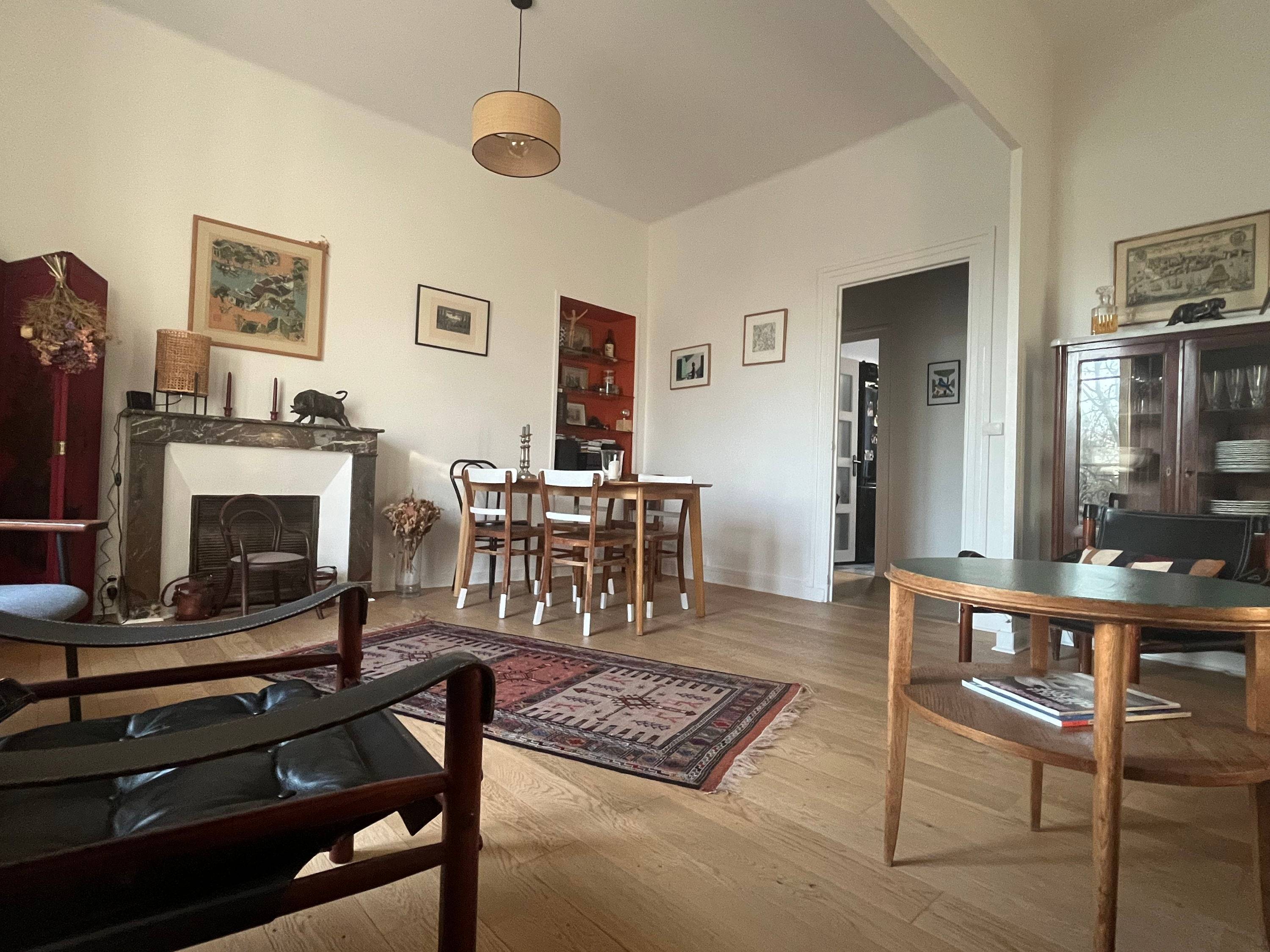 Loue appartement meublé - 80m² - Place Viarme