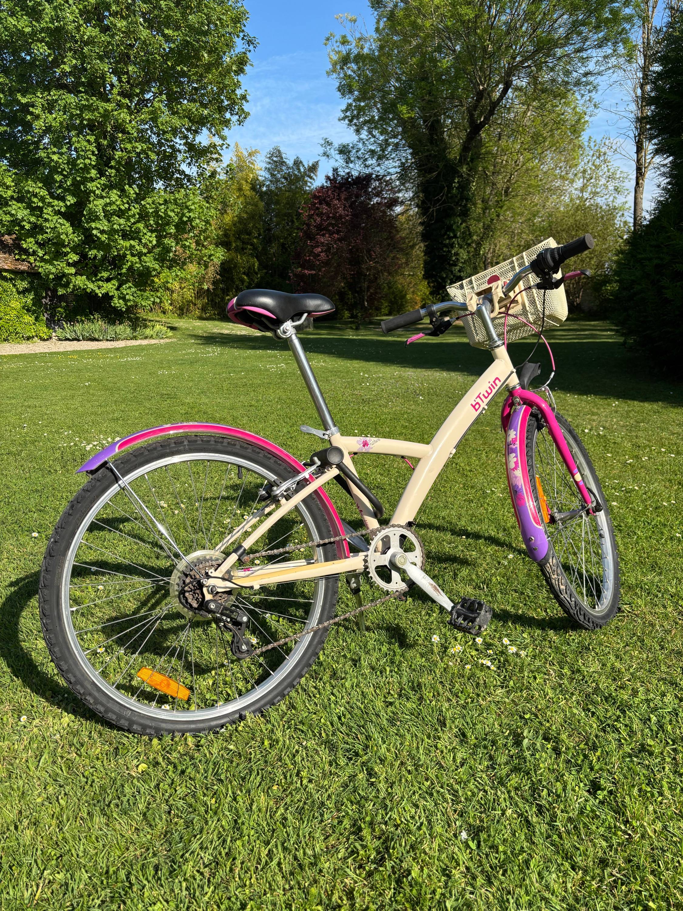 Vends vélo fille 24 pouces B’TWIN