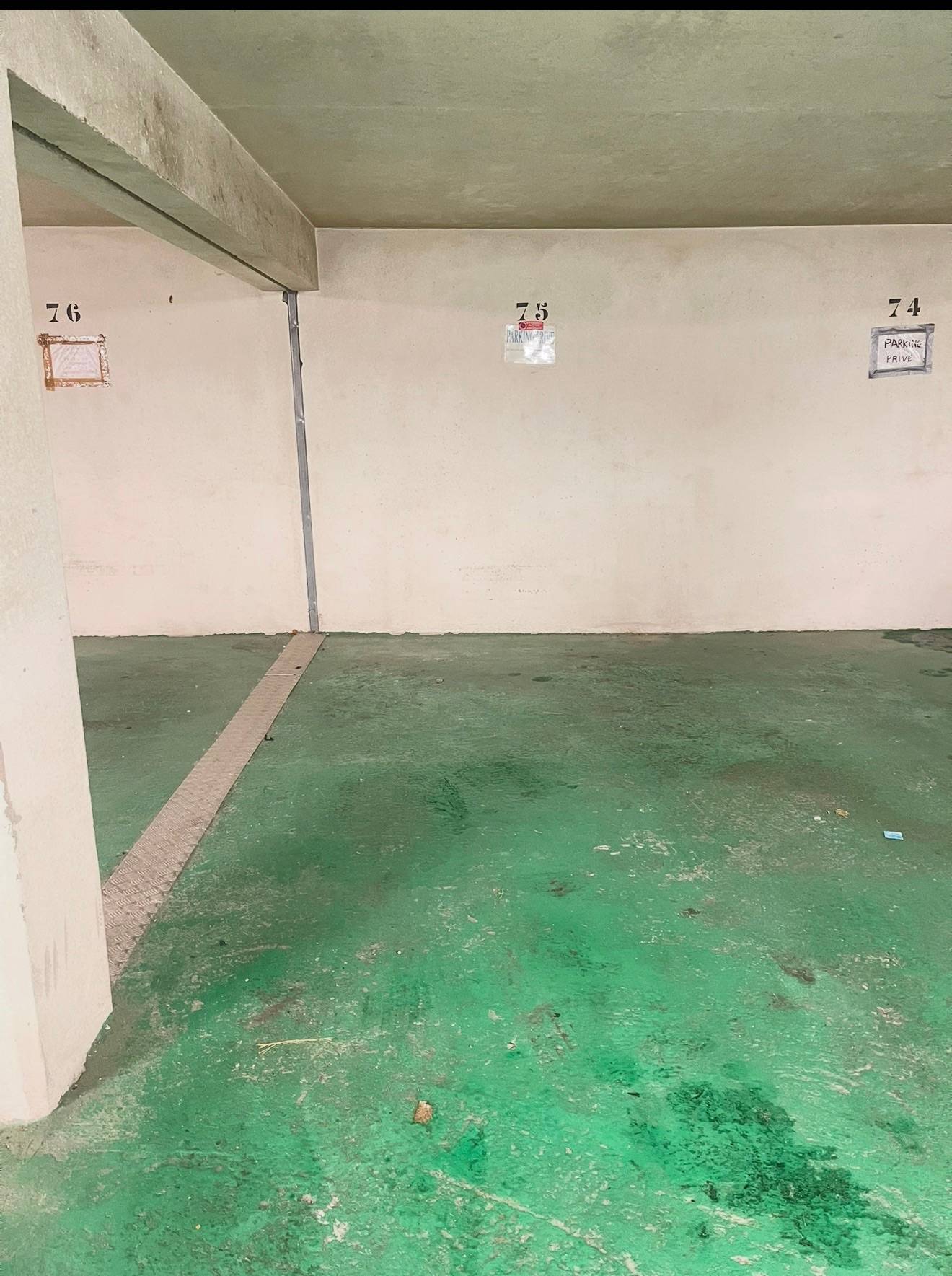 Vends parking - 8m² - rue Racine