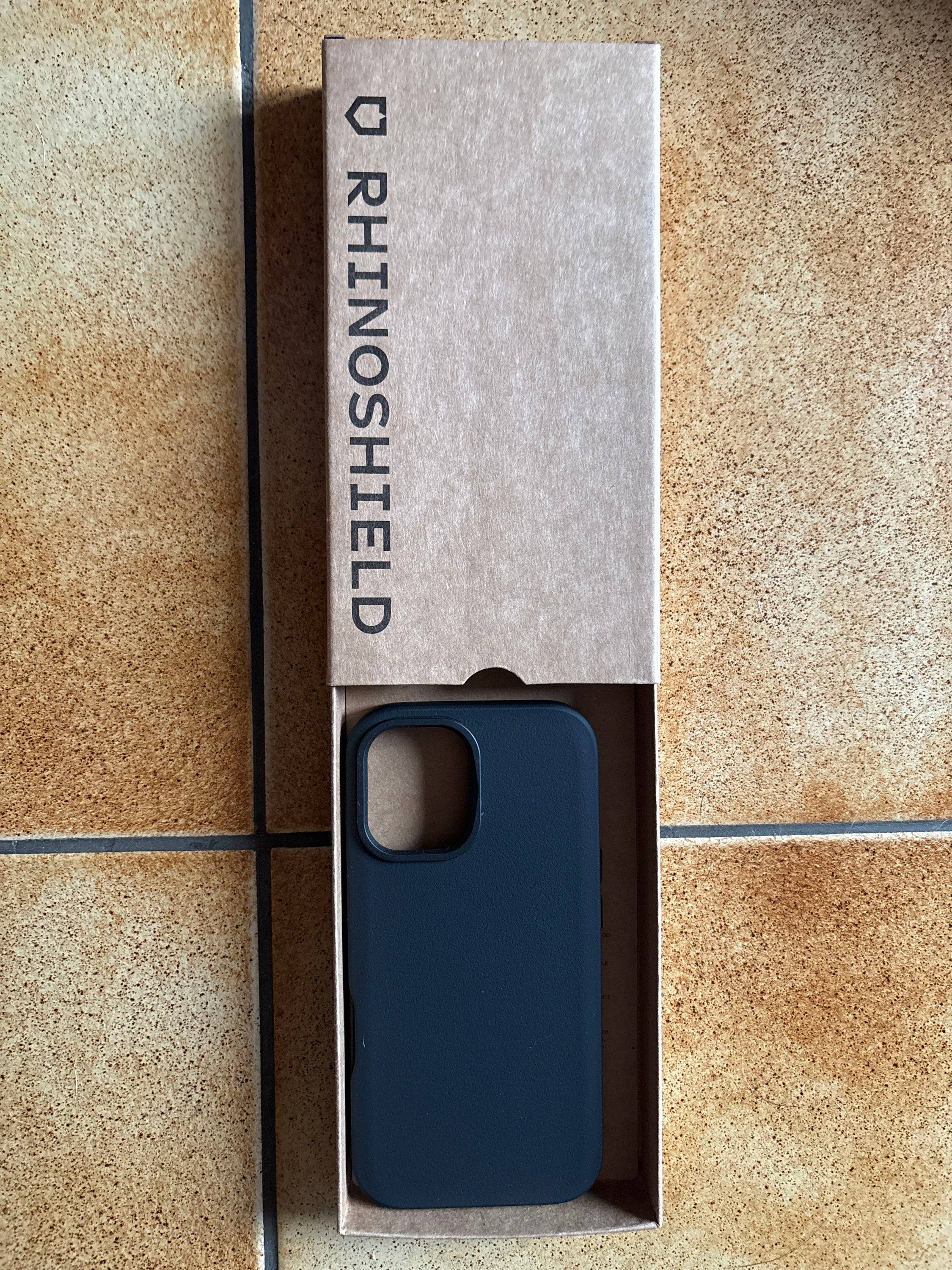 Vends coque antichoc RhinoShield SolidSuit iPhone 16 noire neuve