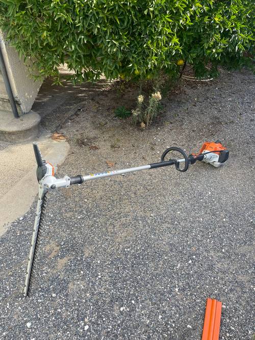 Vends taille haie stihl HL 94C-E/145°