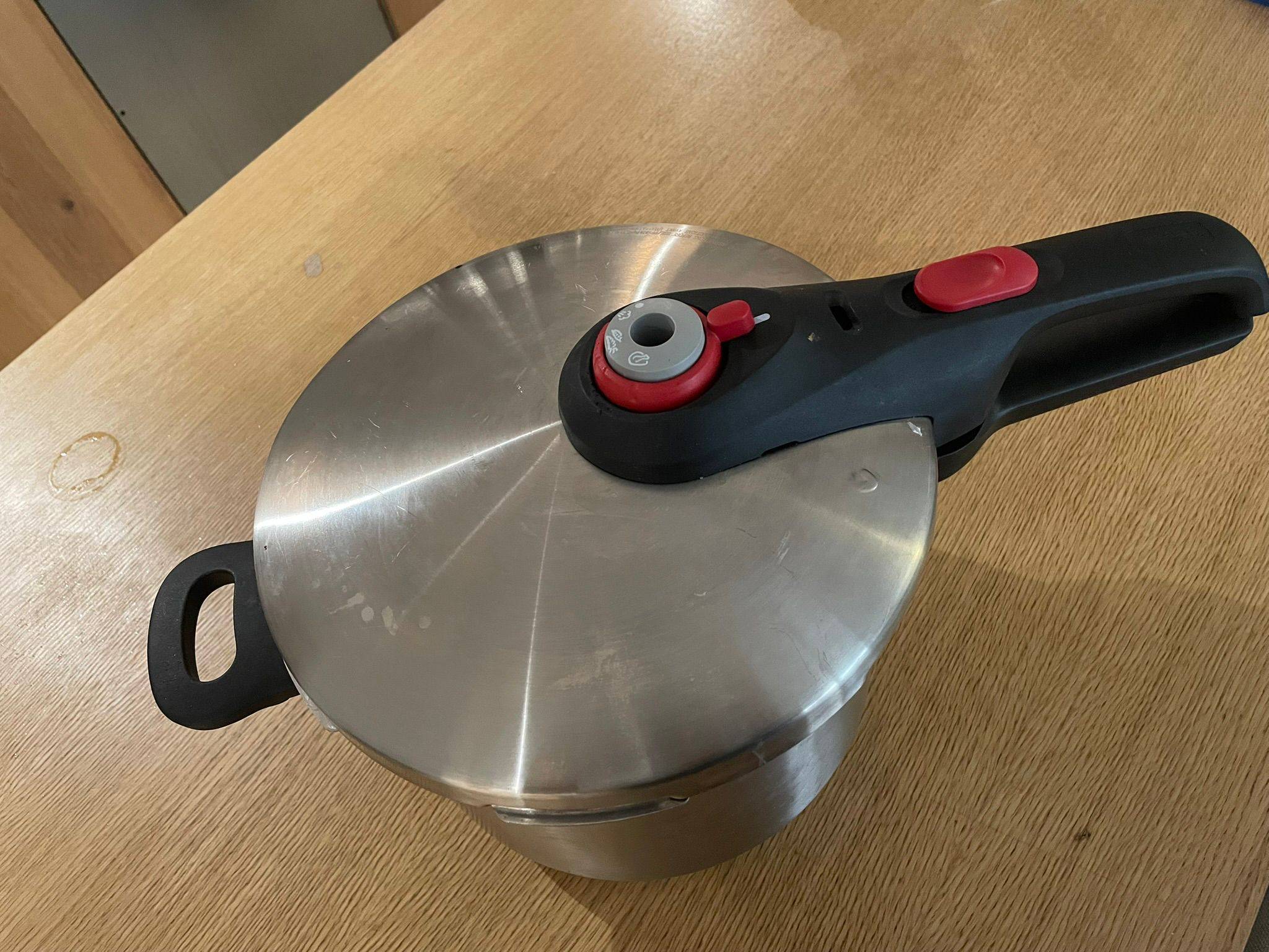 Cocote minute tefal neuf