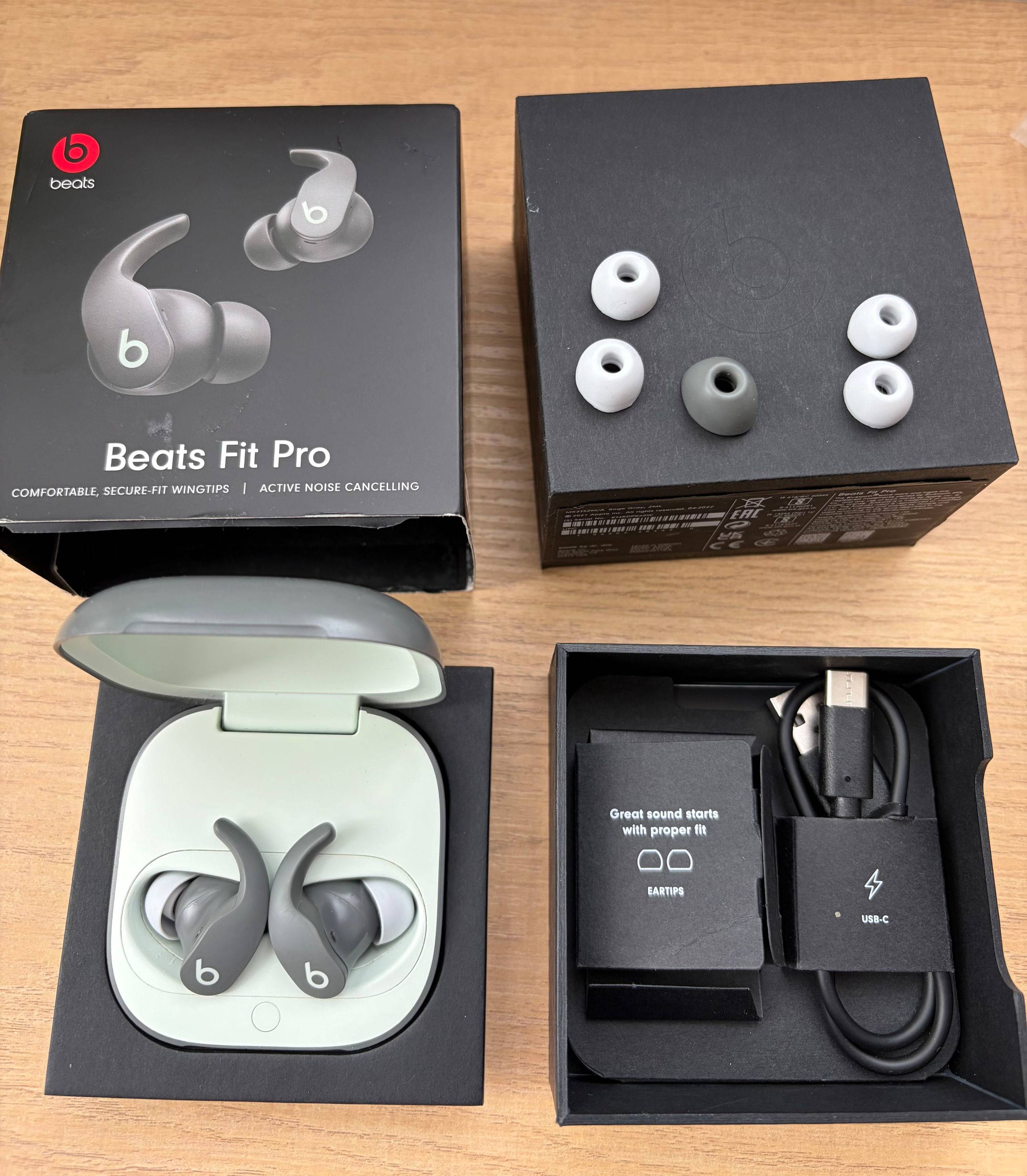 Vends écouteurs Beats Fit Pro – gris sauge – complets en boîte