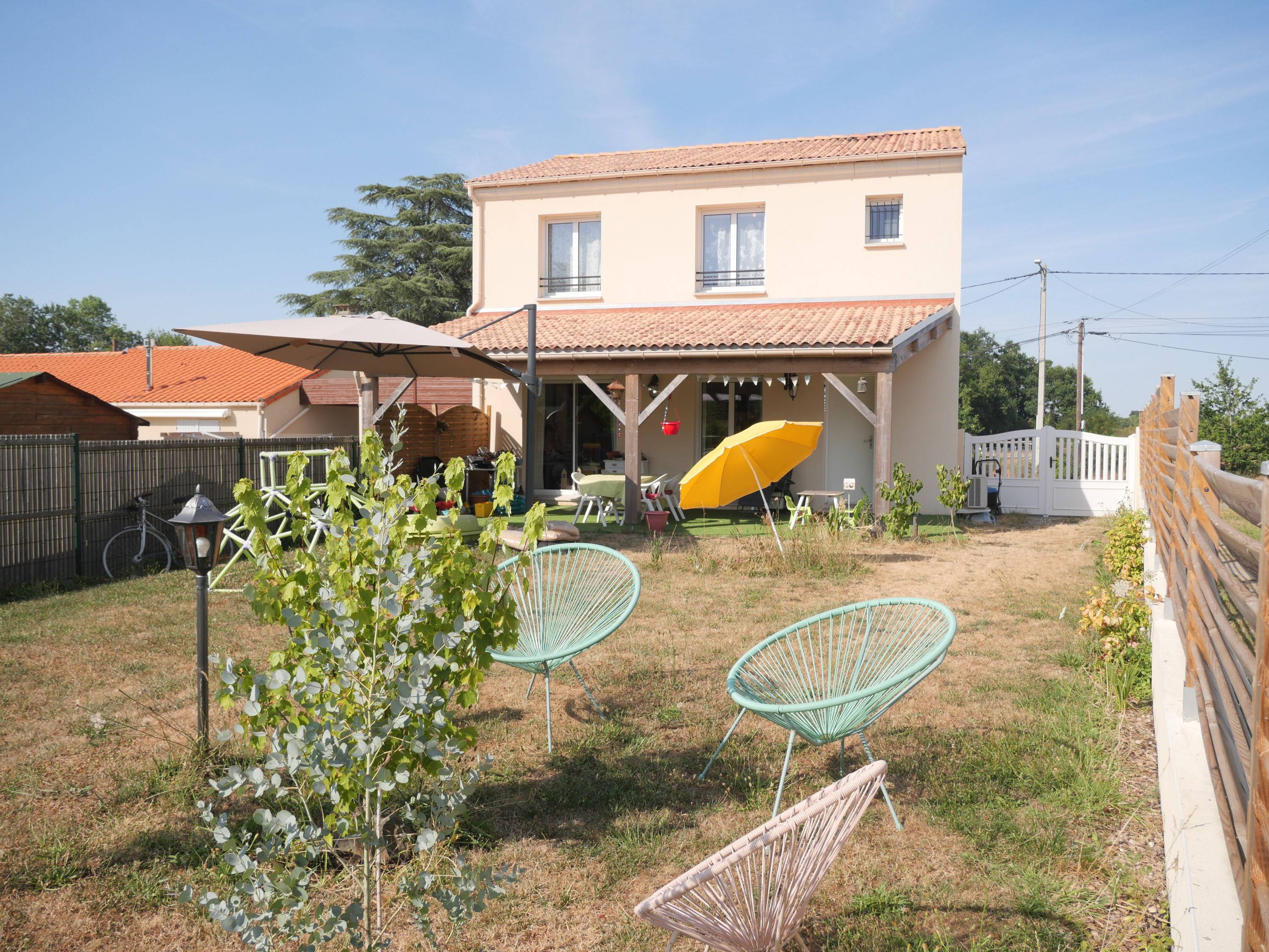 Maison familiale 110m² - 4 chambres - Jardin - Hors lotissement - Le Pallet hors bourg - DPE A