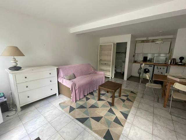 Loue studio meublé - 26m² - Uniquement pour étudiant