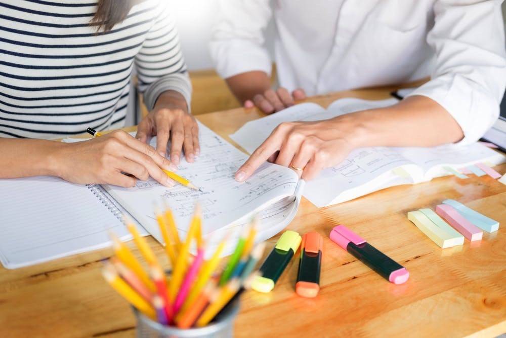 Propose cours particuliers pour lycée, collège et primaire