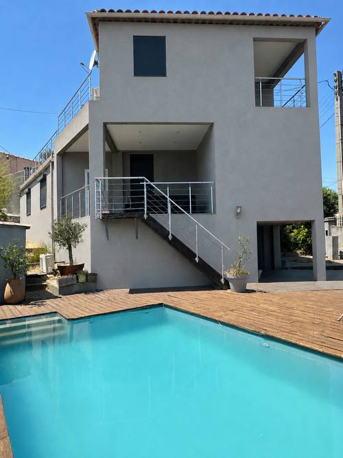 Vends maison - 133m² - avec jardin de 445m² et piscine