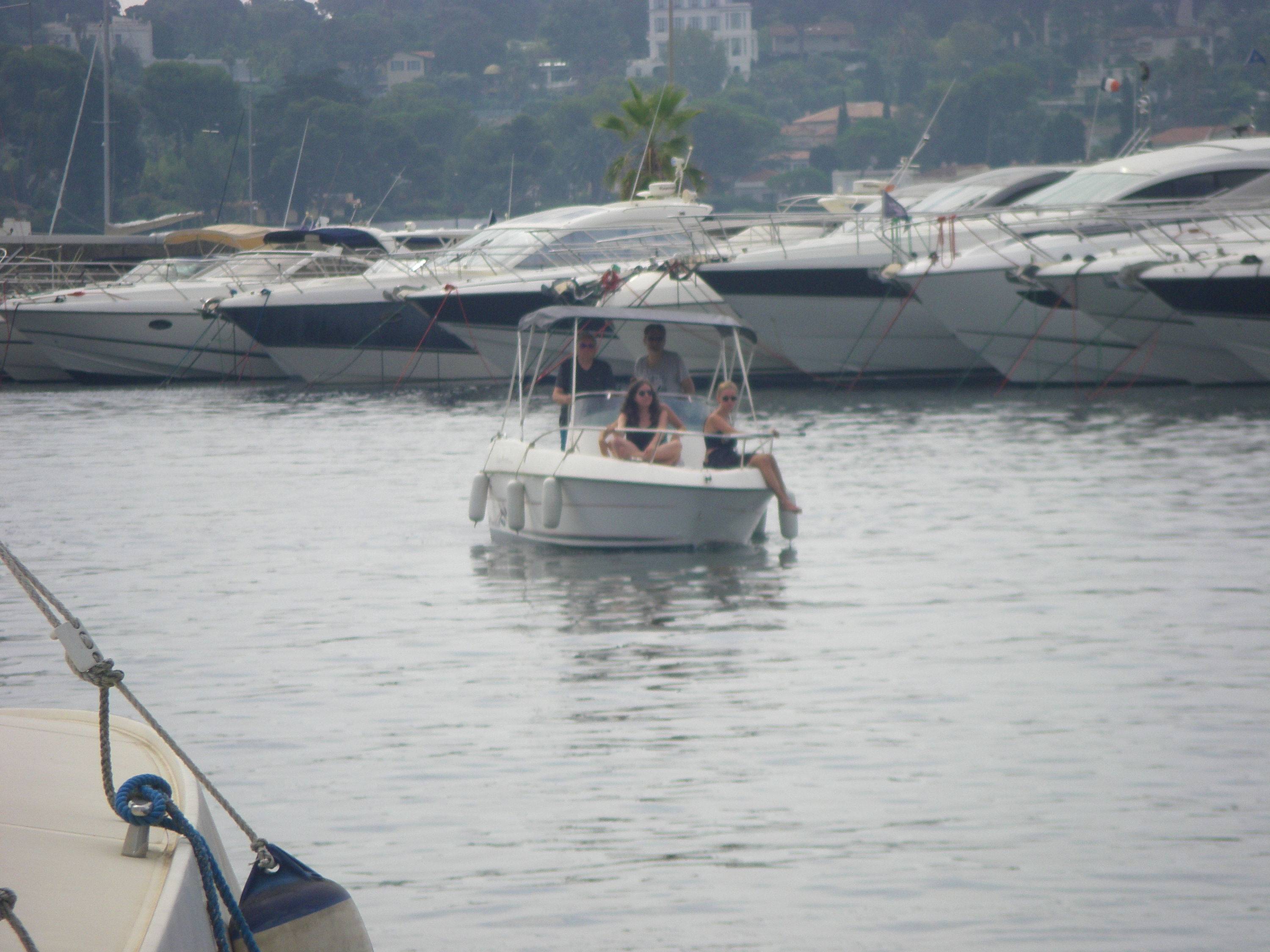 Propose sortie bateau à Juan-les-Pins la semaine du 10 août