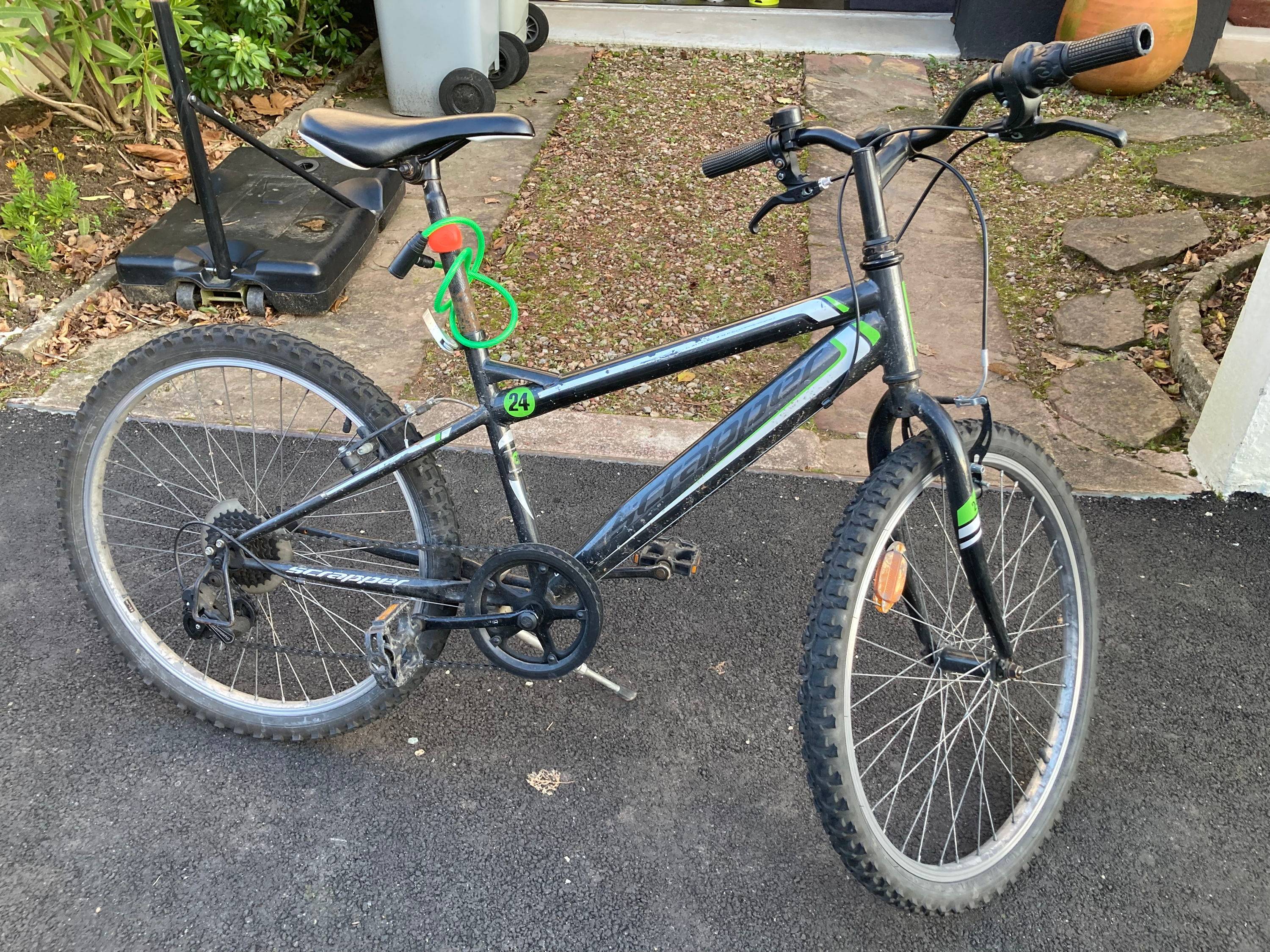 Vends vélo enfant (garçon 8/14 ans)