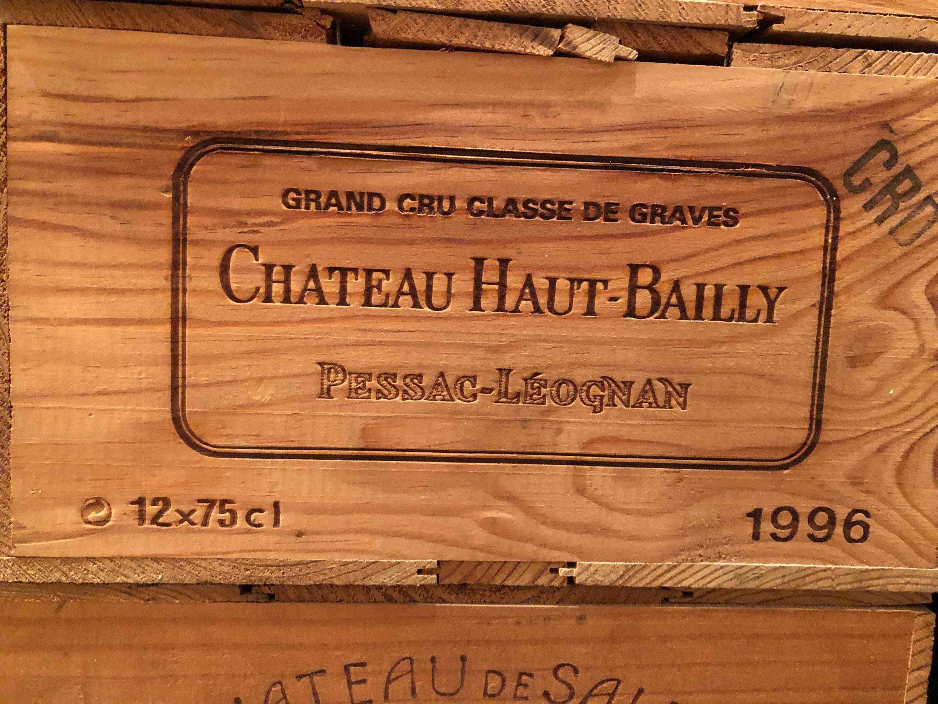 Caisse bois 12 bouteilles Château Haut Bailly 1996