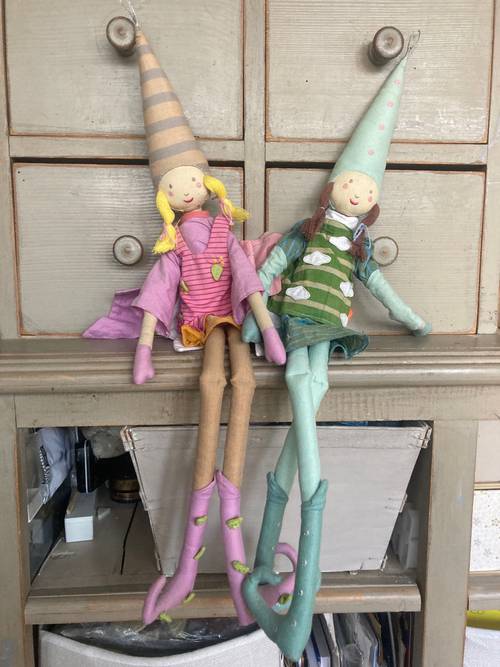 Vends 2 poupées de créateur en tissu