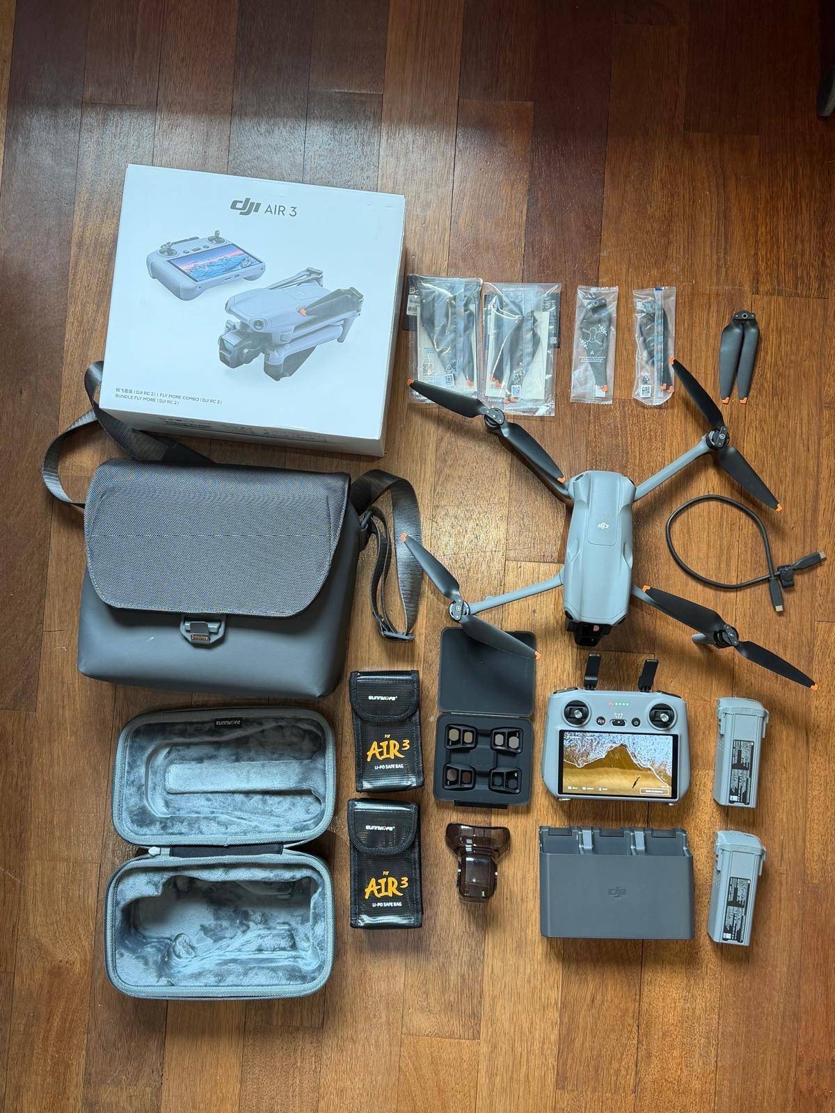 Vends drone DJI Air 3 fly more combo