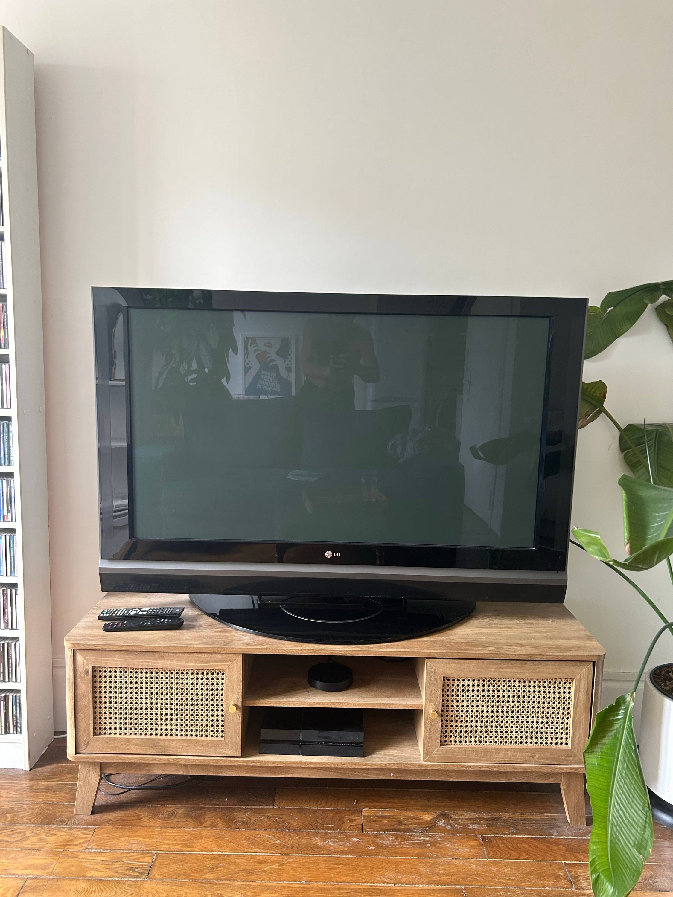 Meuble TV en cannage rotin - Modèle PALMO (140 cm) - Déjà monté
